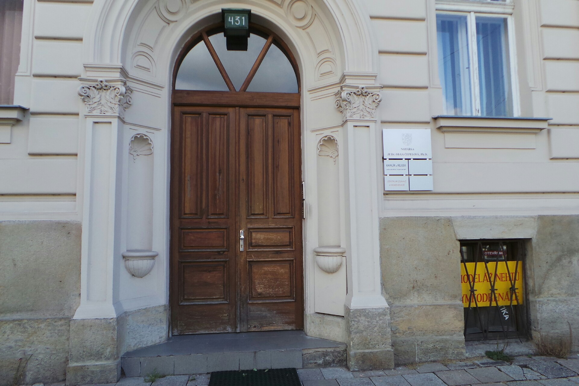 JUDr. Olga Adamíra Čepelová, Ph.D. - notářka