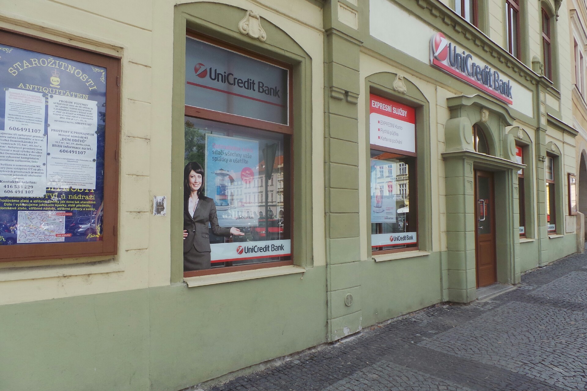 Bankomat UniCredit Bank Czech Republic foto 2