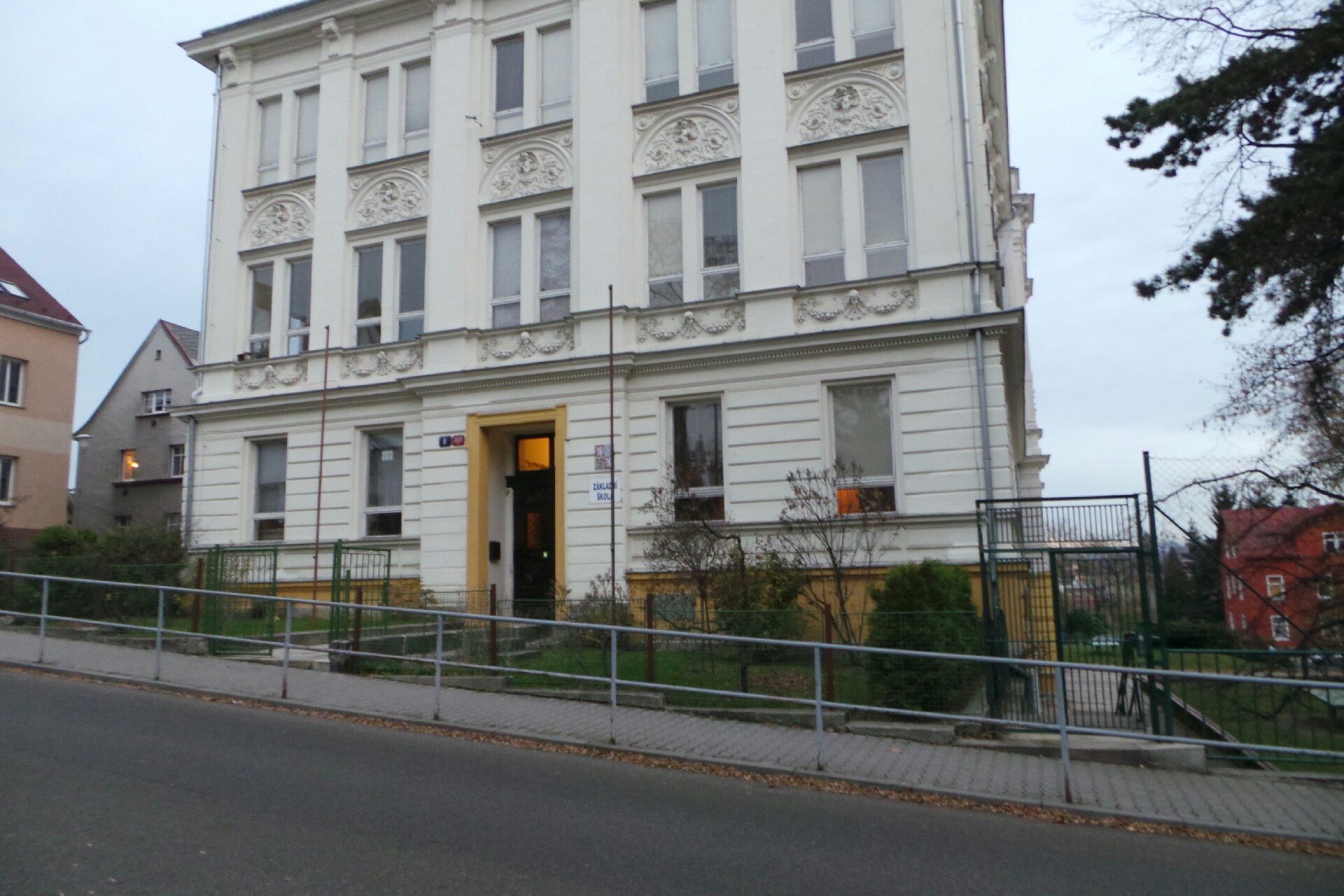 ZŠ, Liberec, U Soudu foto 3