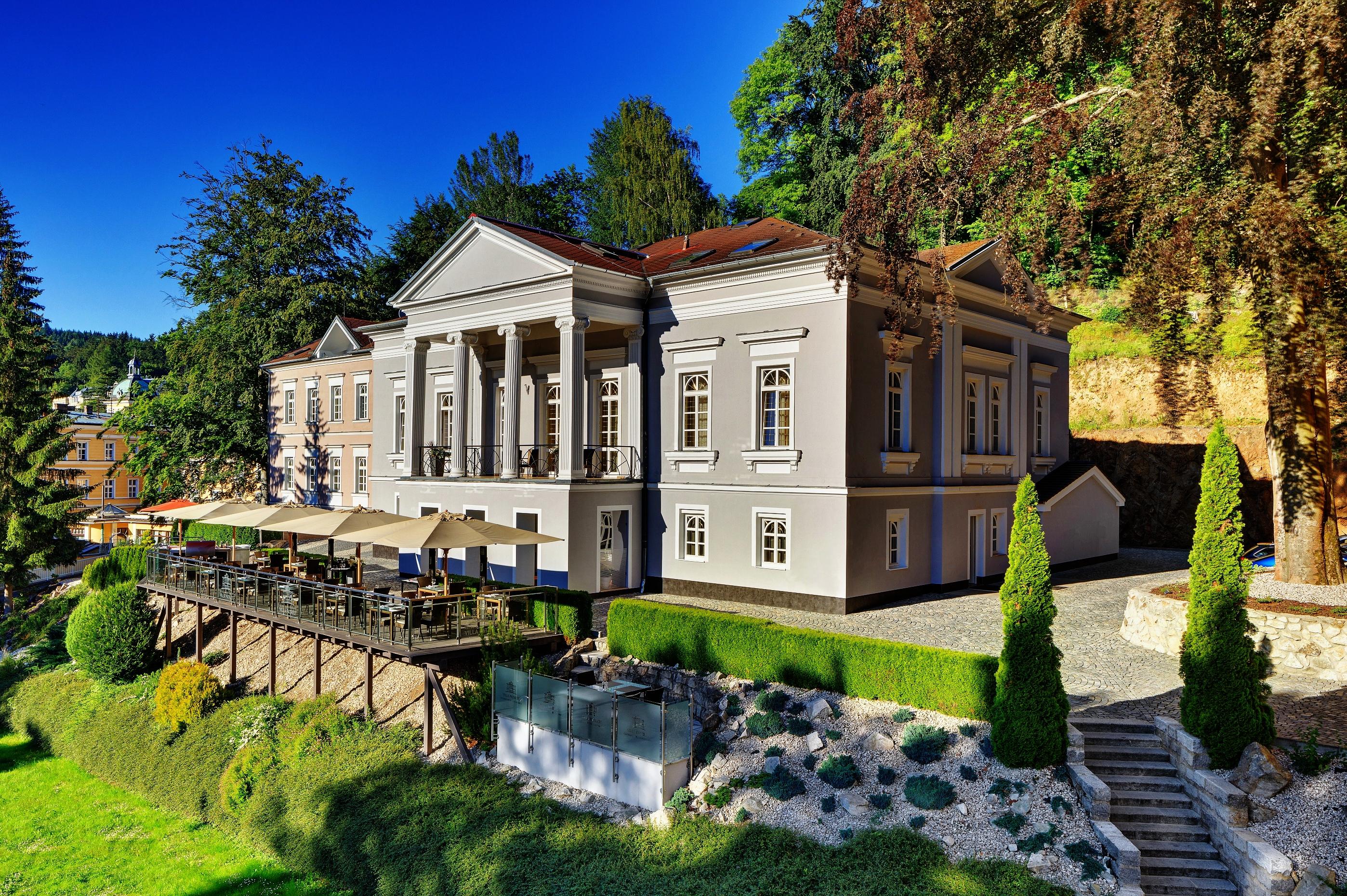 Villa Patriot Restaurant