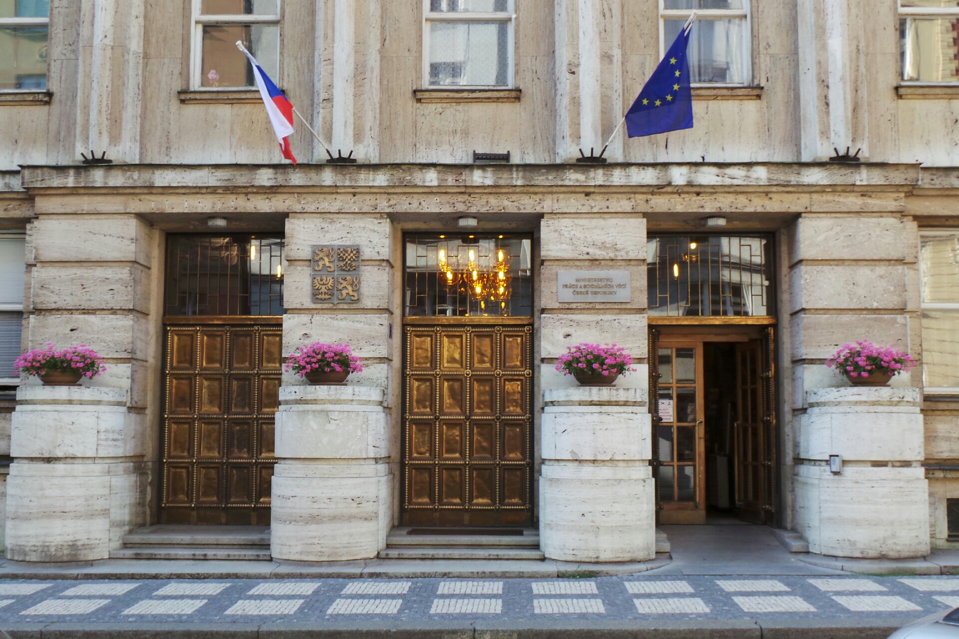 Ministerstvo práce a sociálních věcí správní archiv