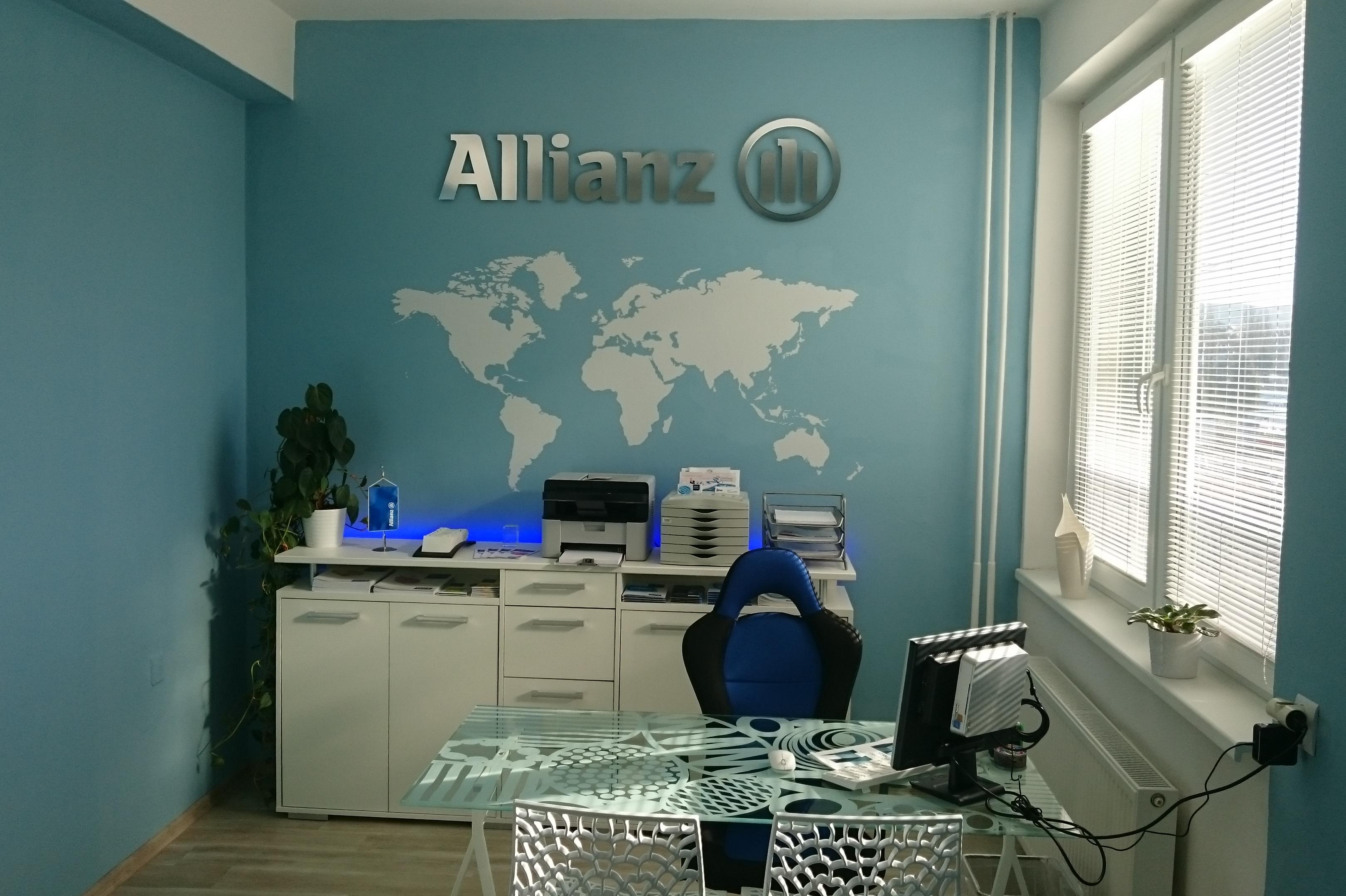 Lucie Šrámková - Allianz foto 1