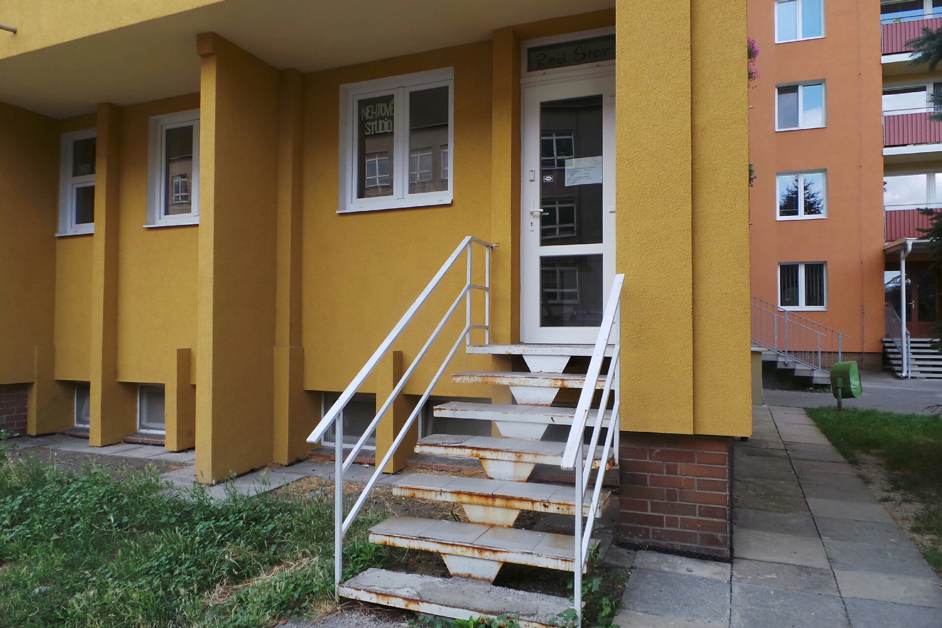 Red Star - Jana Kučerová