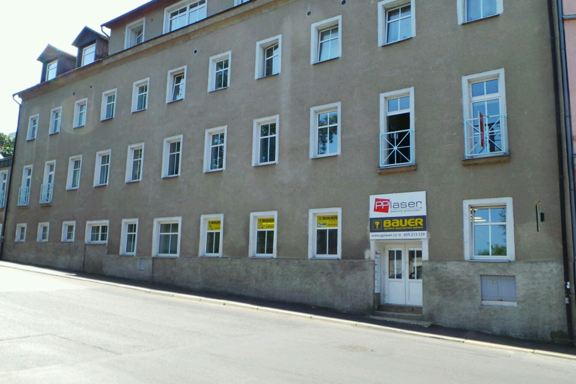 Global Office, s.r.o.