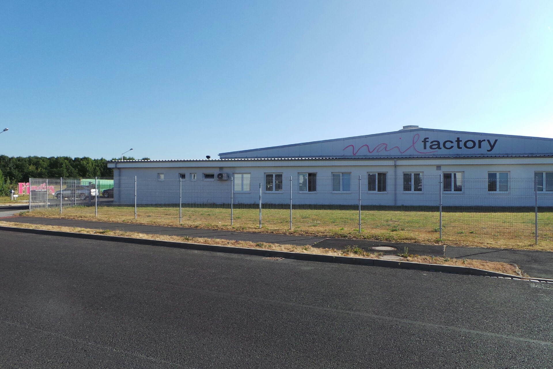 Nailfactory Europe, spol. s r.o.