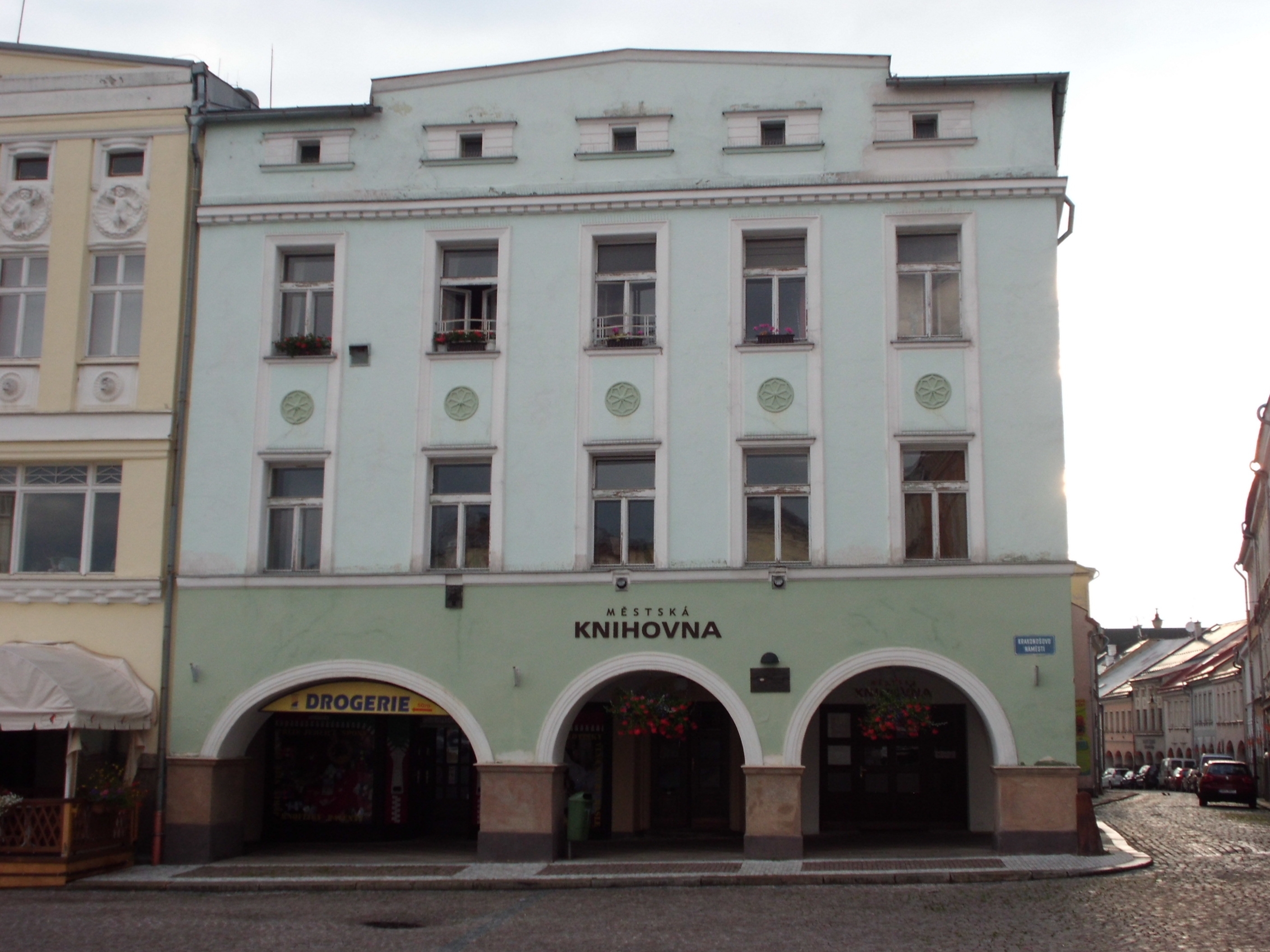 Městská knihovna s regionálními funkcemi v Trutnově foto 1