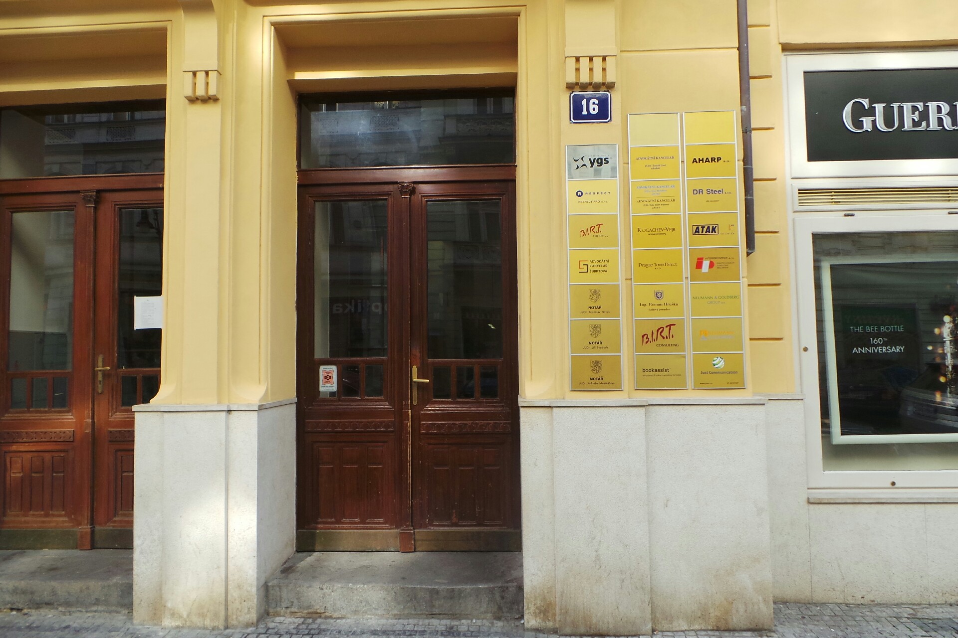 Mgr. Veronika Olivová, advokát