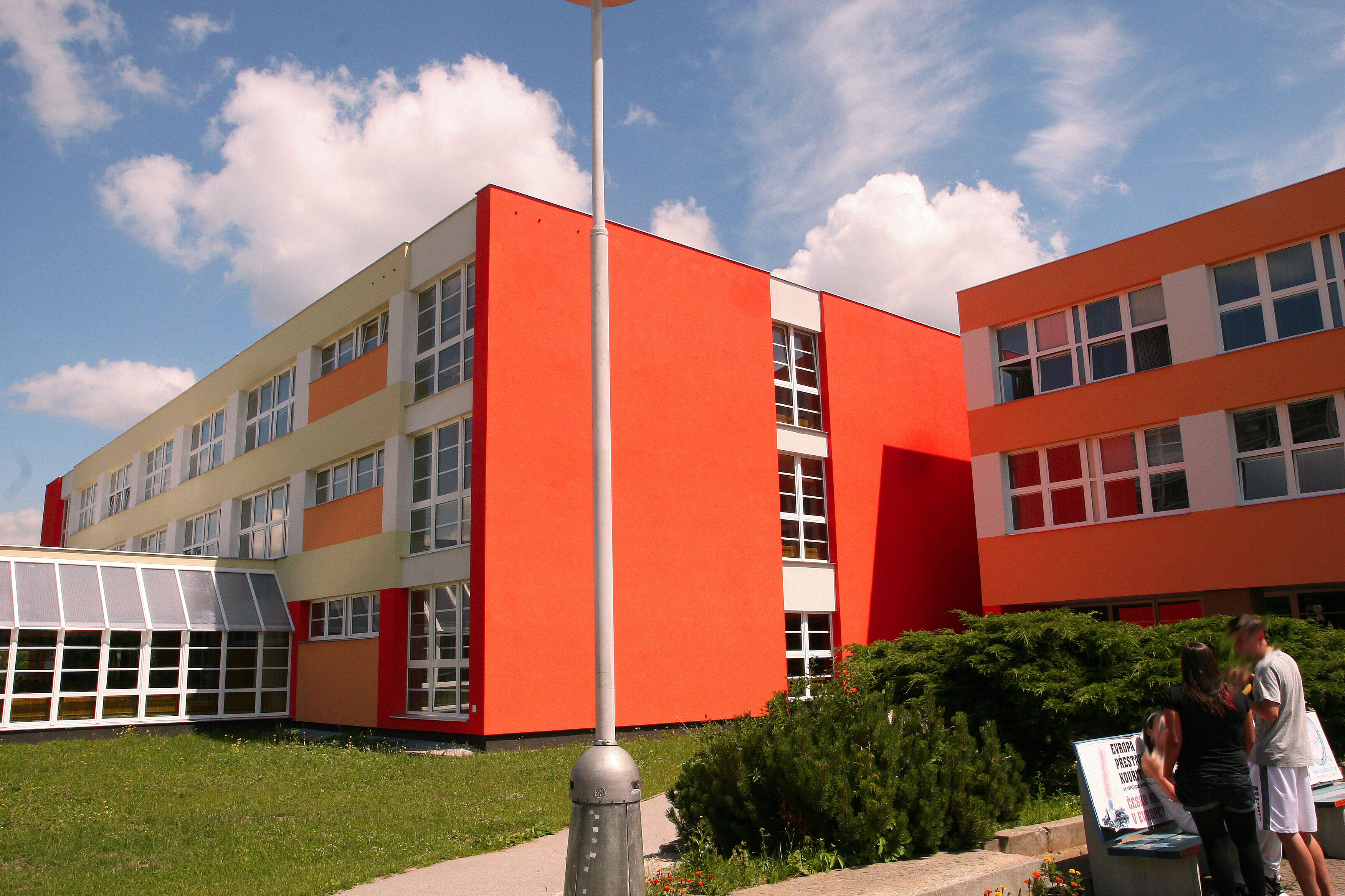 ZŠ Praha 13, Janského