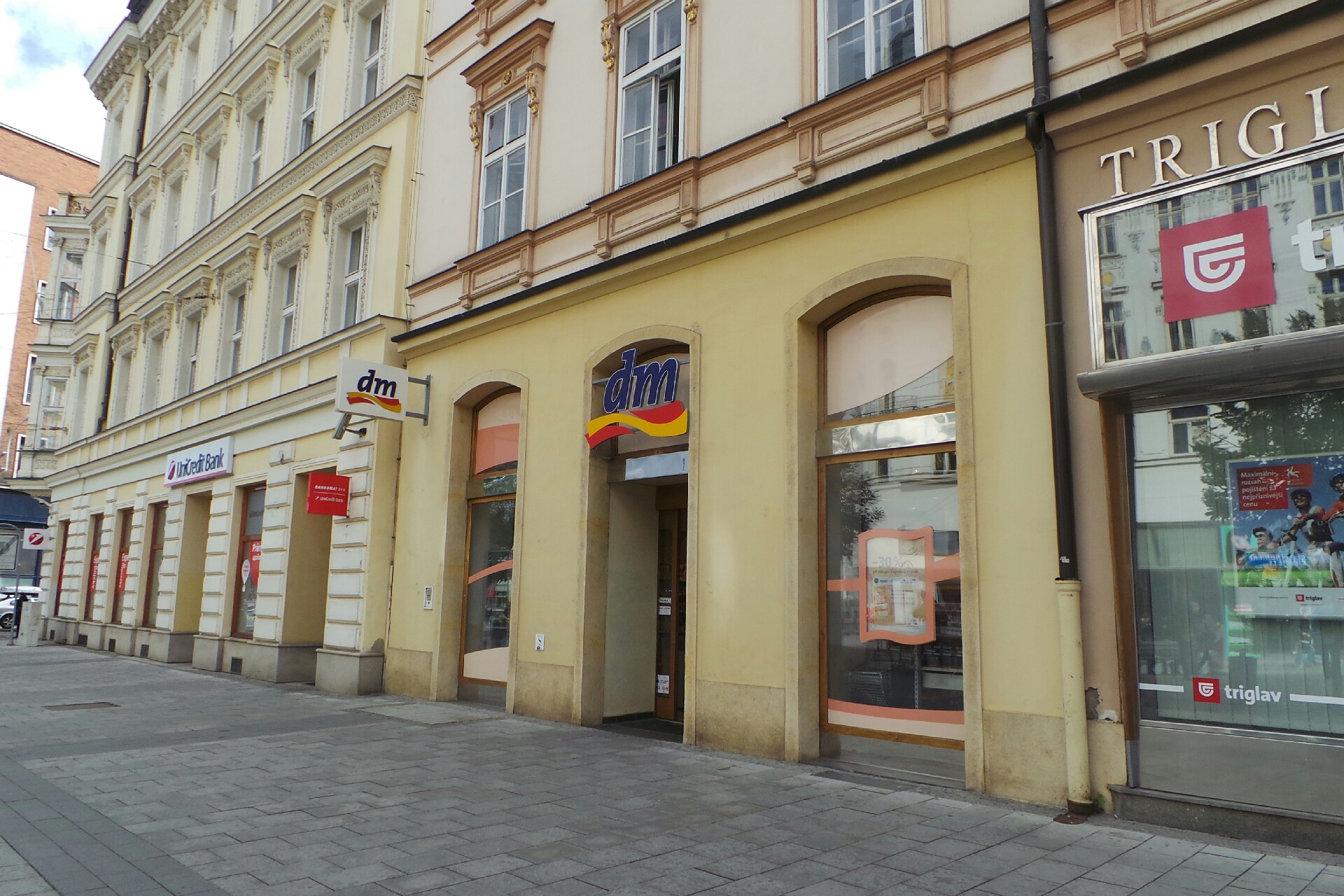 dm drogerie markt s.r.o. foto 1