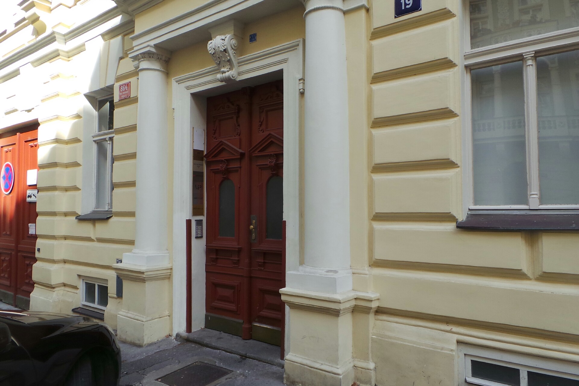 Mgr. Jan Šmíd, advokát