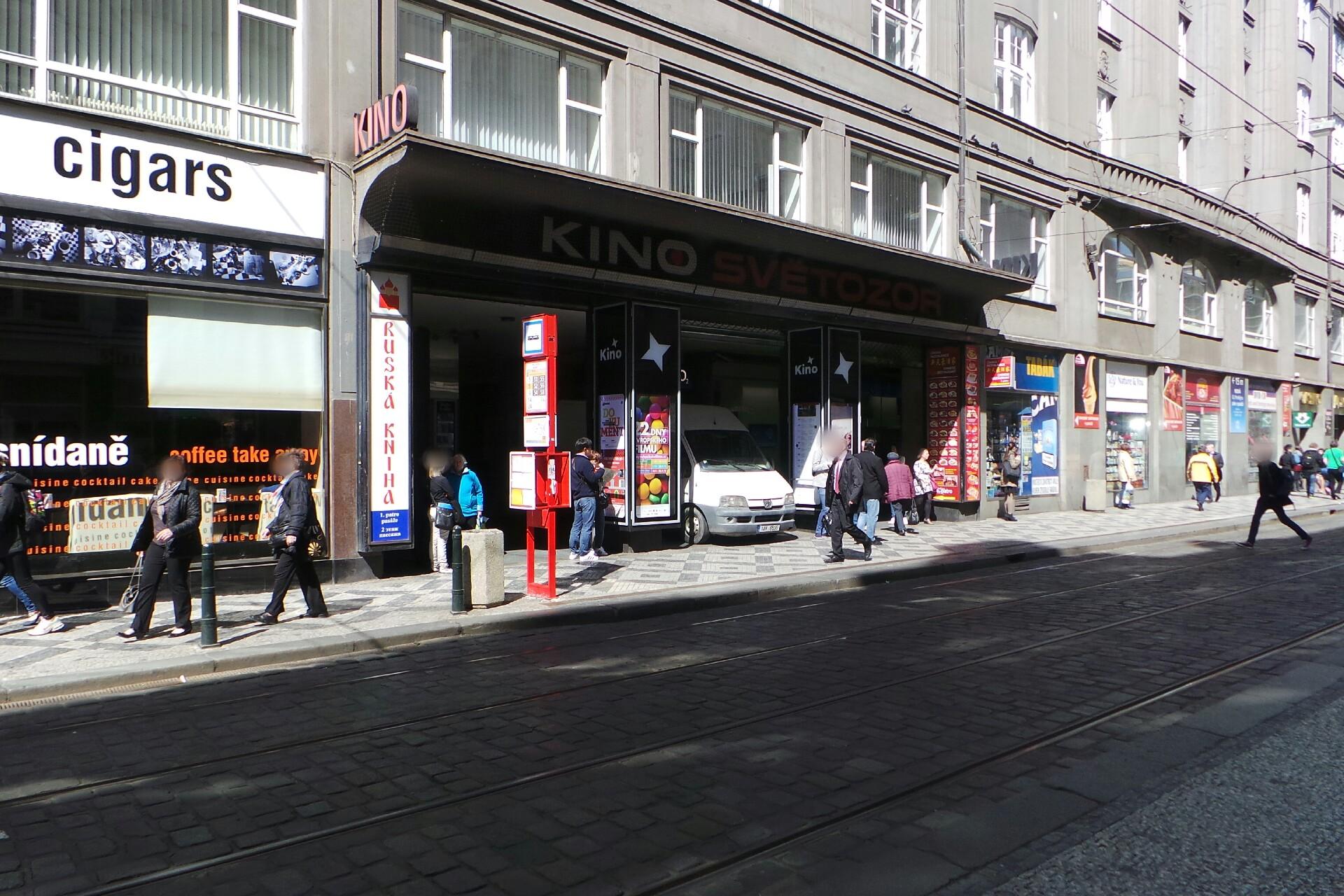 GOLEM FINANCE - Lenka Čadová foto 1