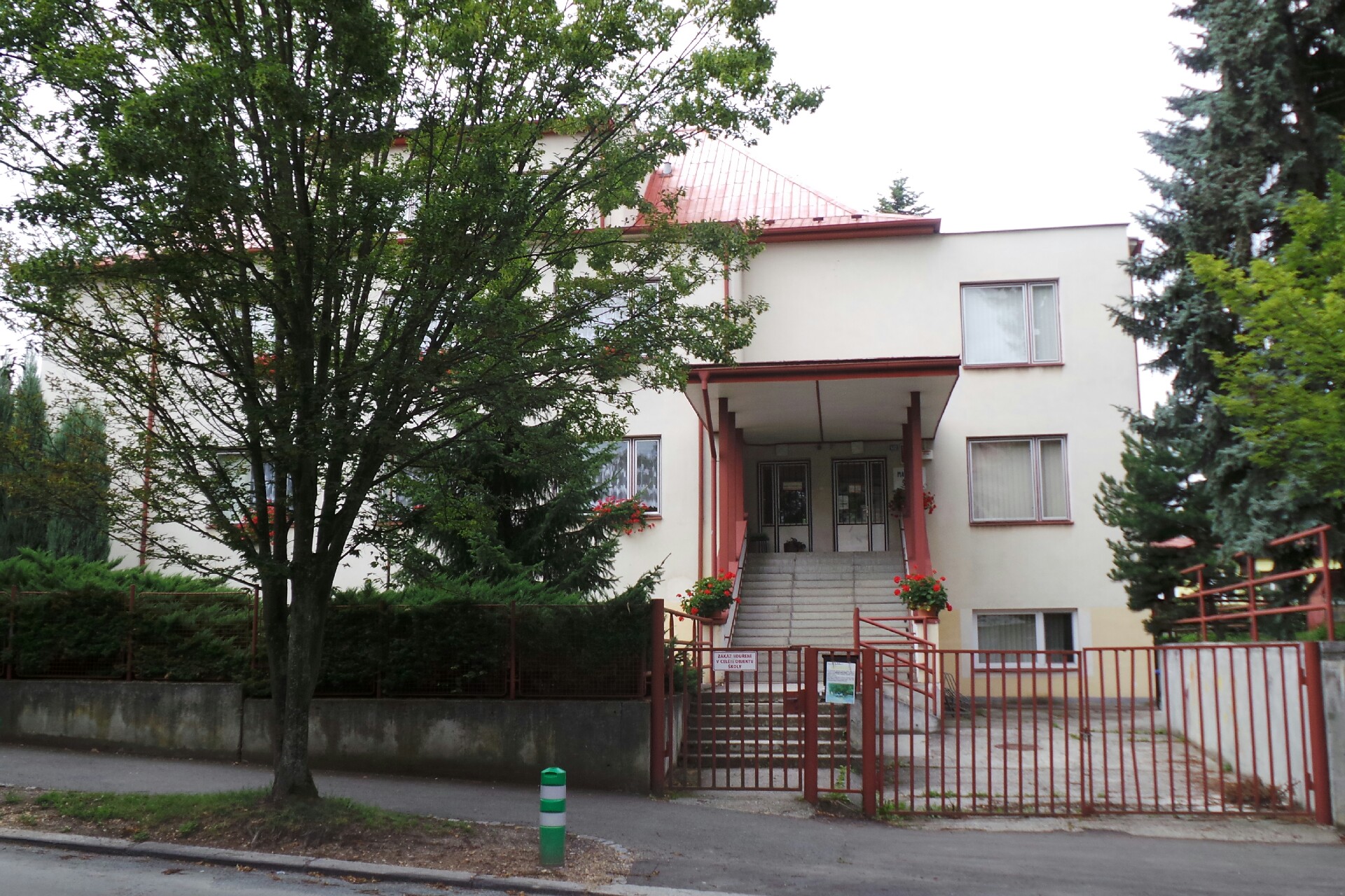 MŠ Rokycany, Školní