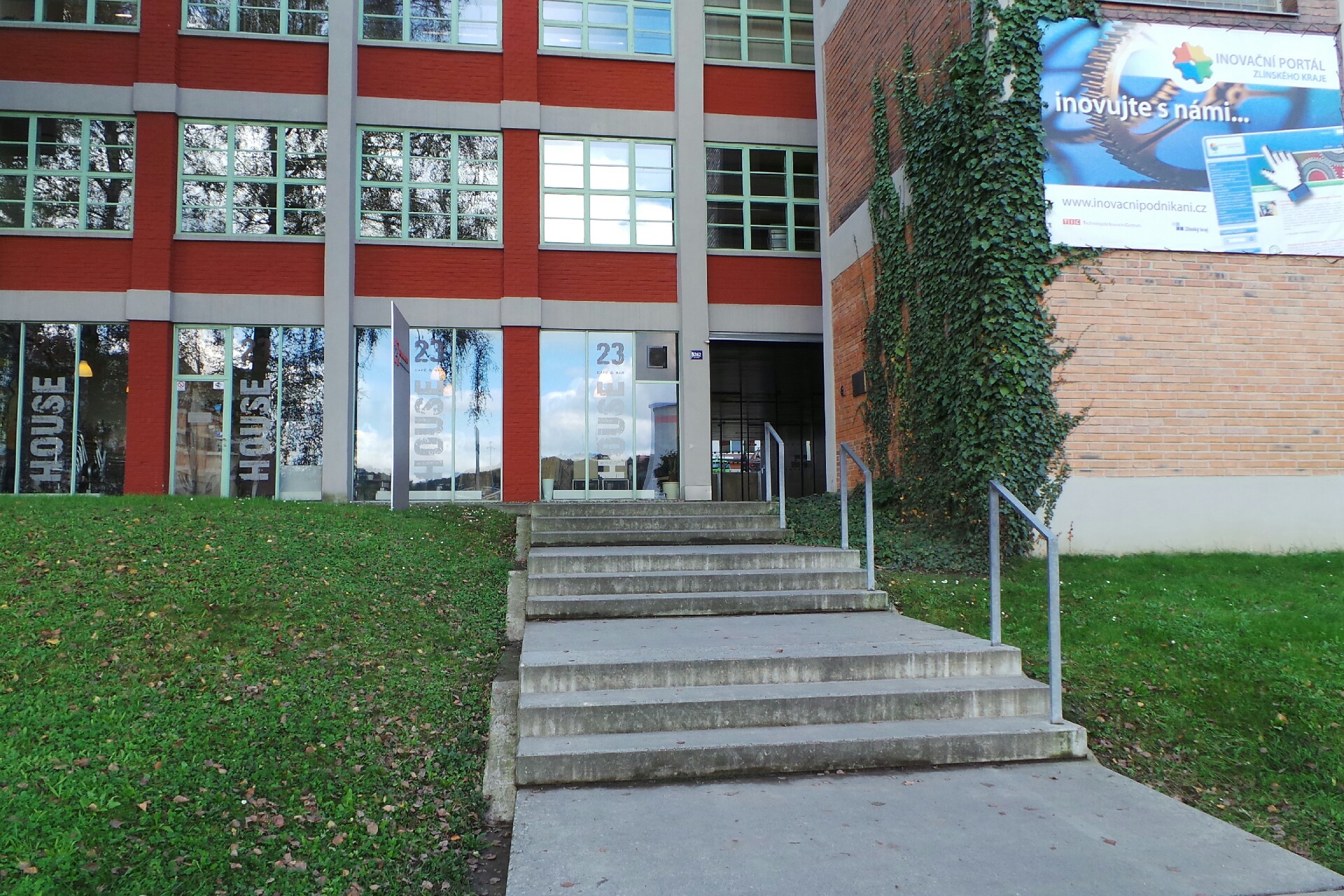 M-CENTRUM, konzultační, rekvalifikační a školicí středisko