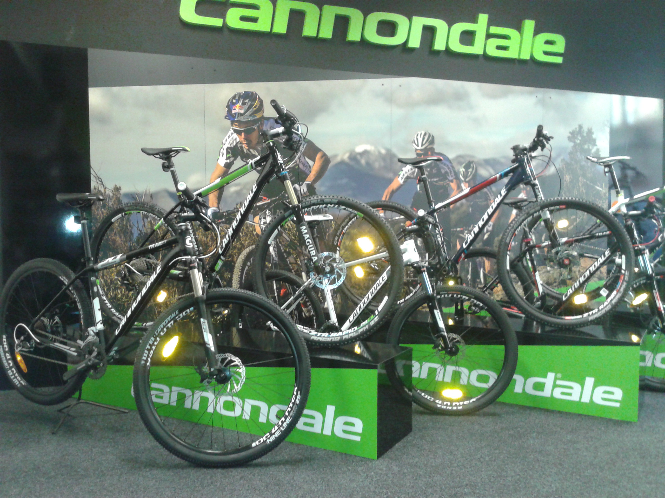 J&K CYKLOSERVEX foto 2