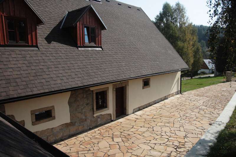 Svěcený & Svěcený - rekonstrukce a stavby na klíč foto 3