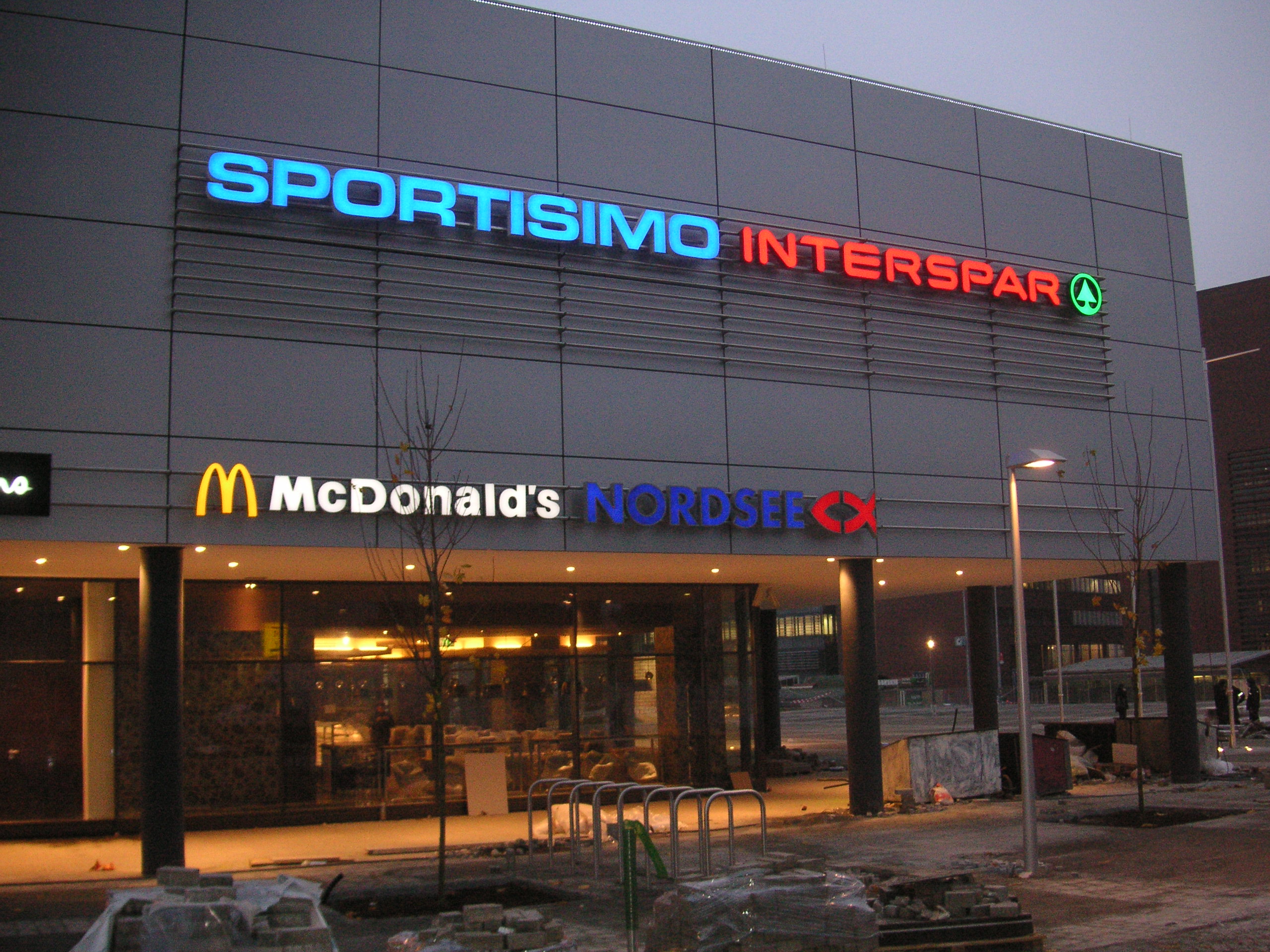 MOOS s.r.o. Světelné reklamy foto 4