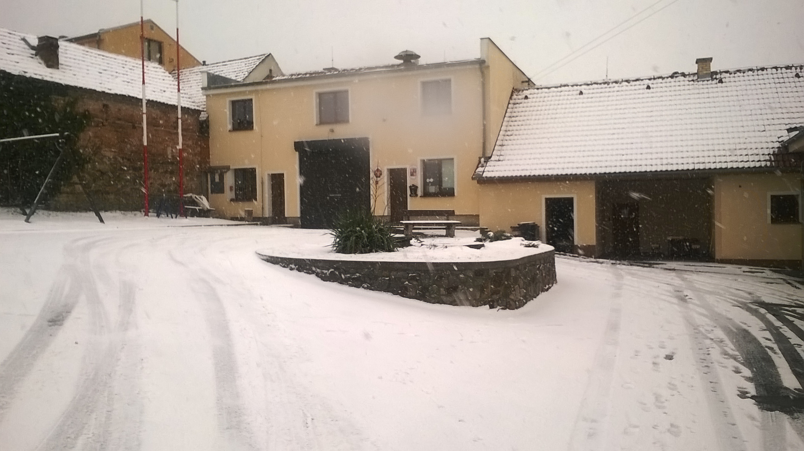 Všenice - obecní úřad foto 2