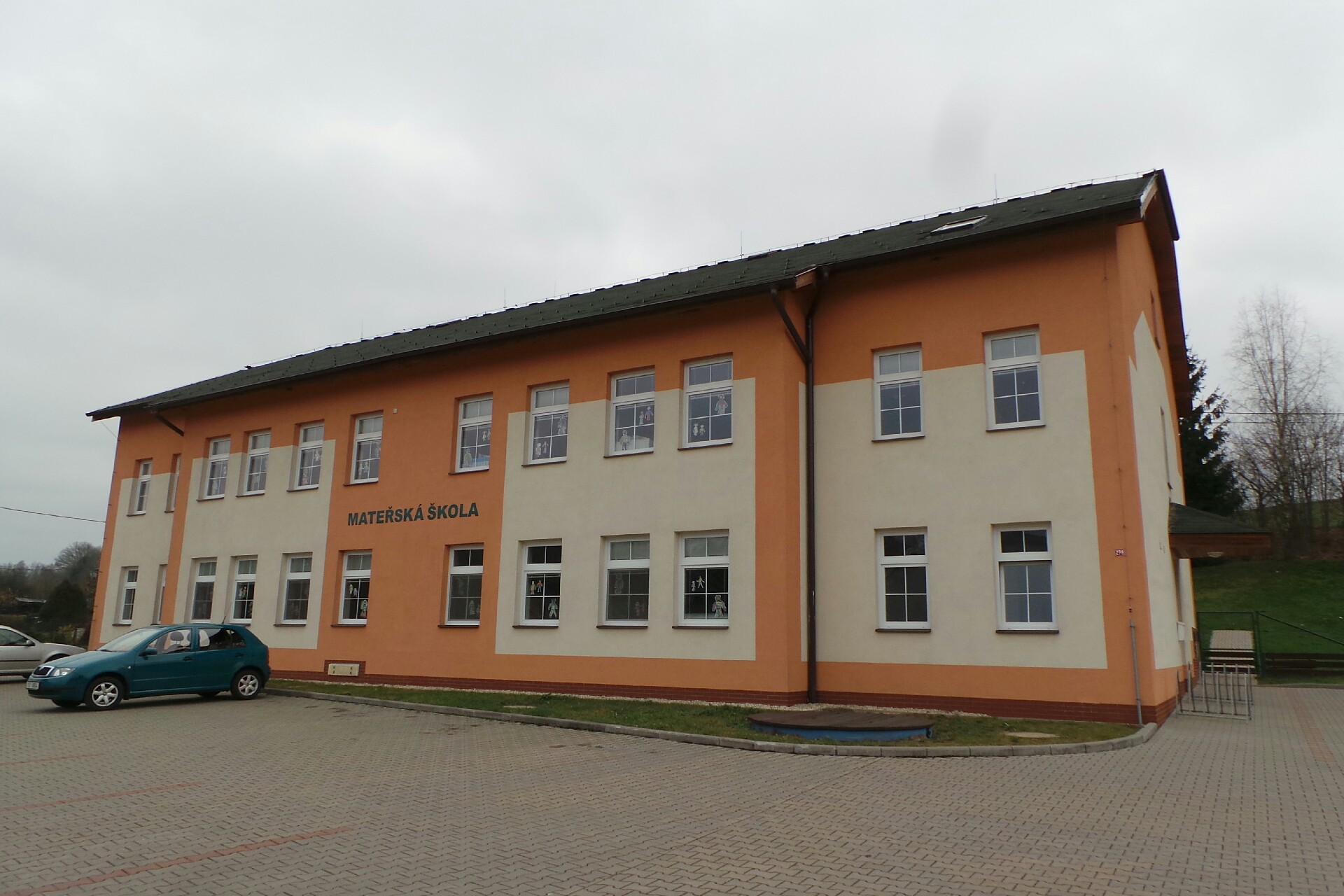 Mateřská škola Ostrov foto 1