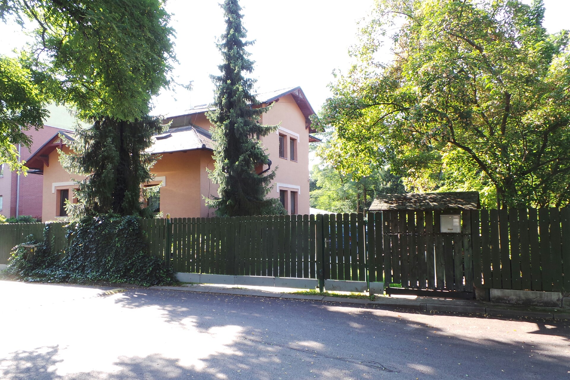 SEZAAR, spol. s r.o., servis zahradní architektury foto 1
