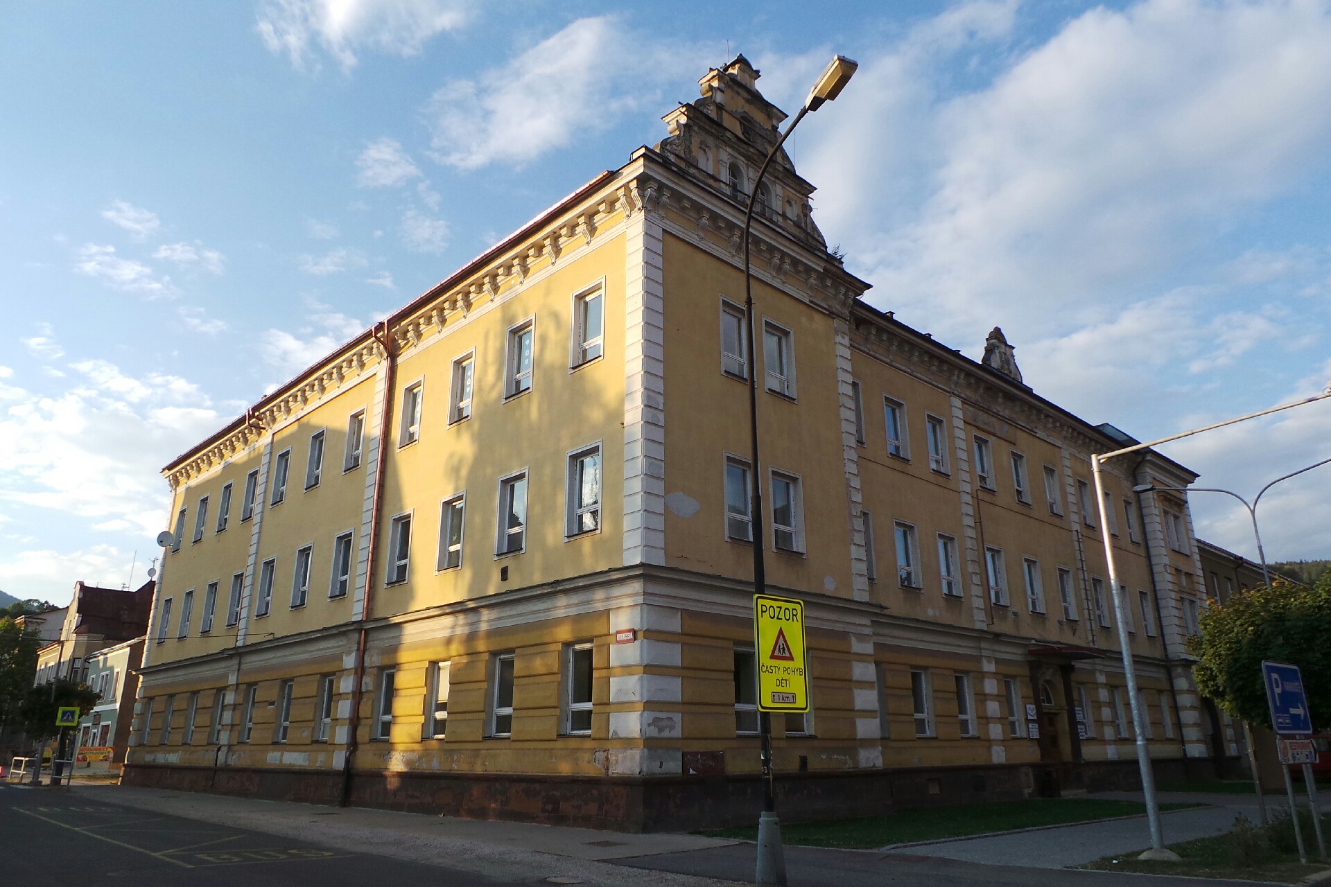 ZŠ Vrchlabí, nám. Míru