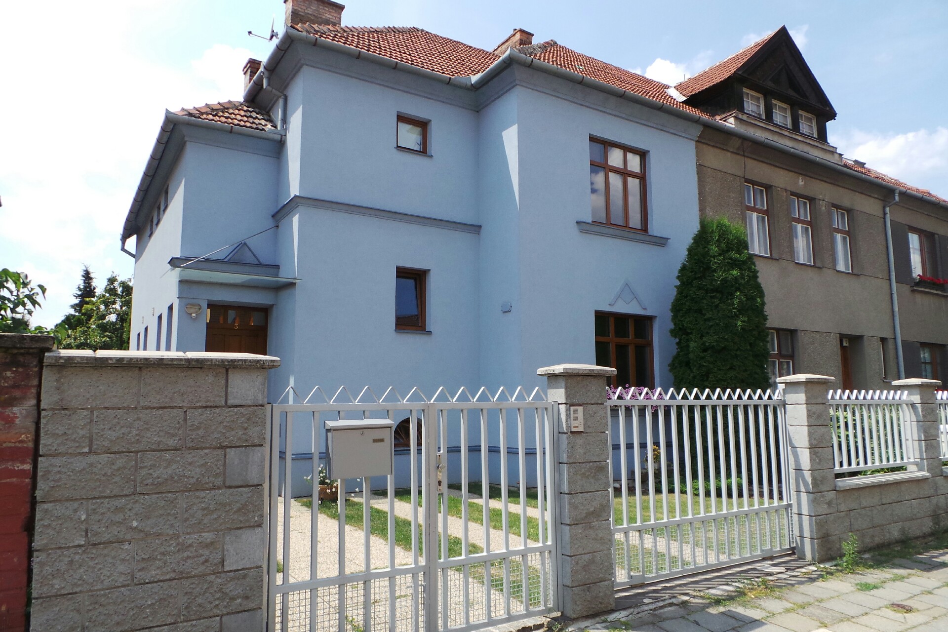 JUDr. Marie Emilie Grossová, Ph.D., advokátka