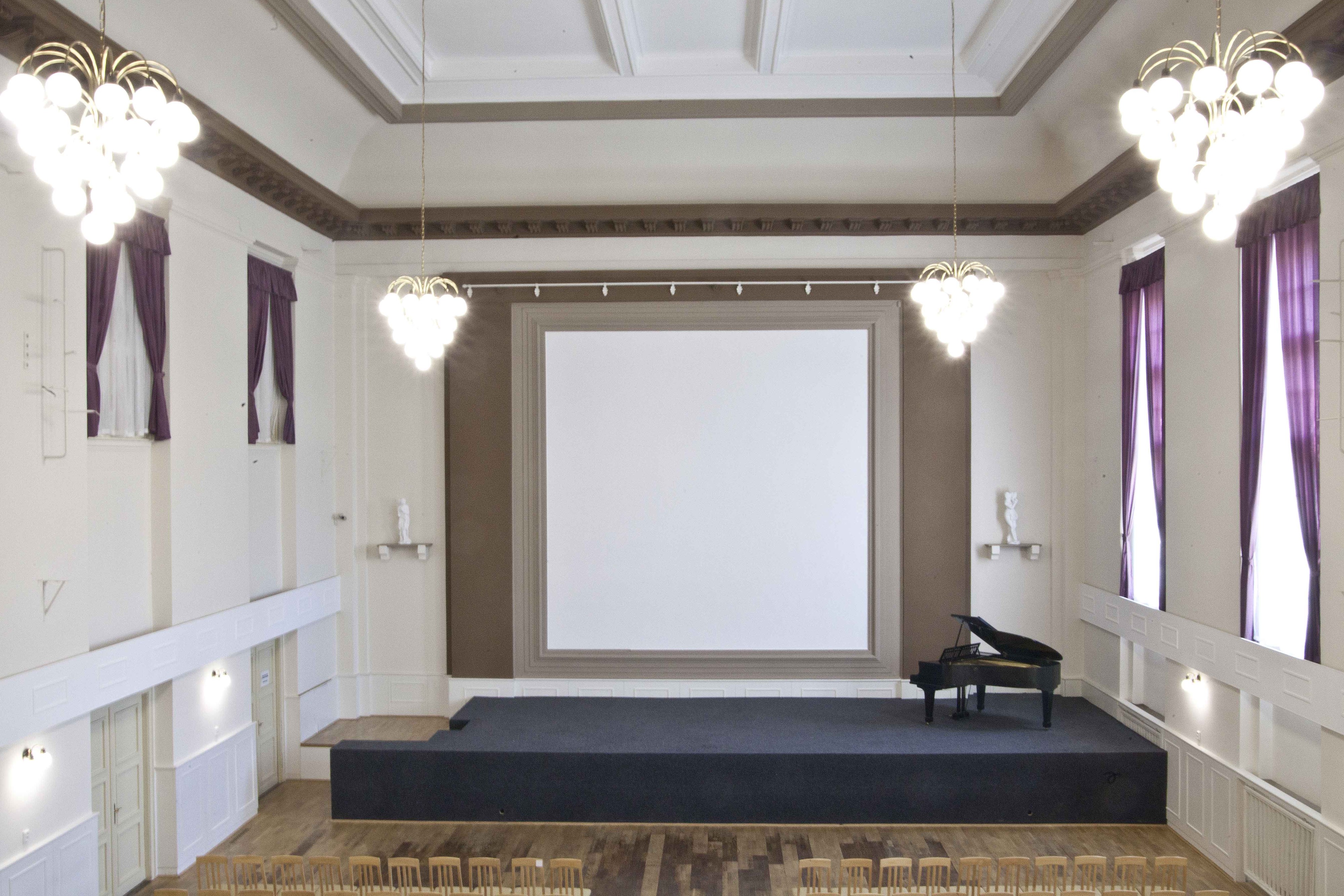 Dělnický dům - pronájem sálů foto 2