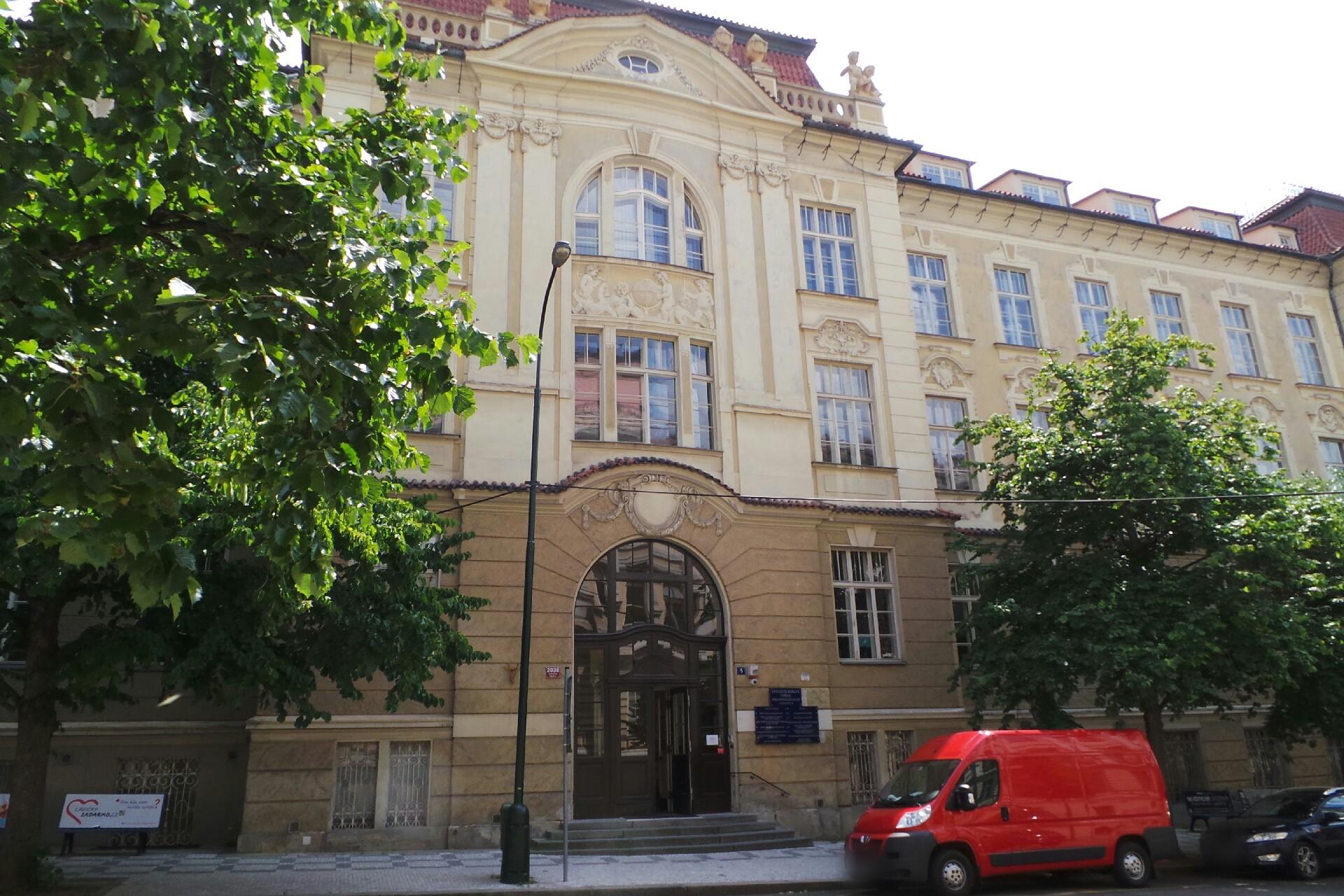 Oddělení podpory vědy Přírodovědecké fakulty - Univerzita Karlova