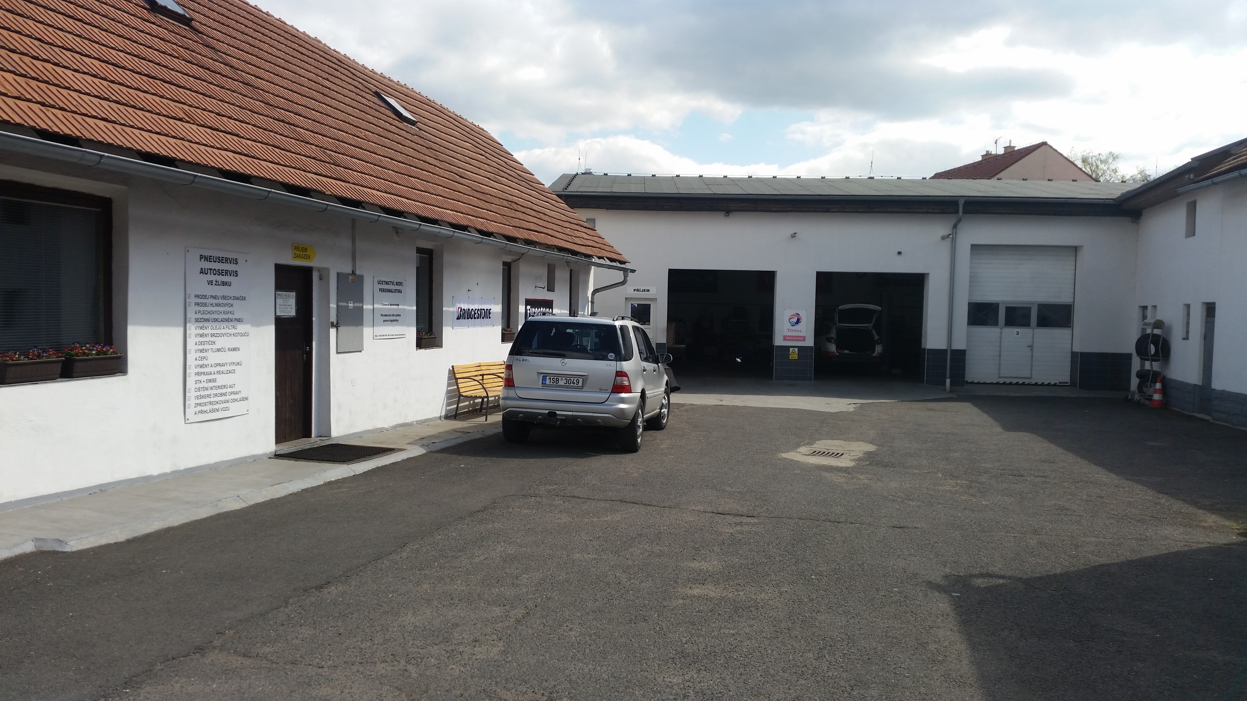 Pneuservis ve Žlíbku foto 6