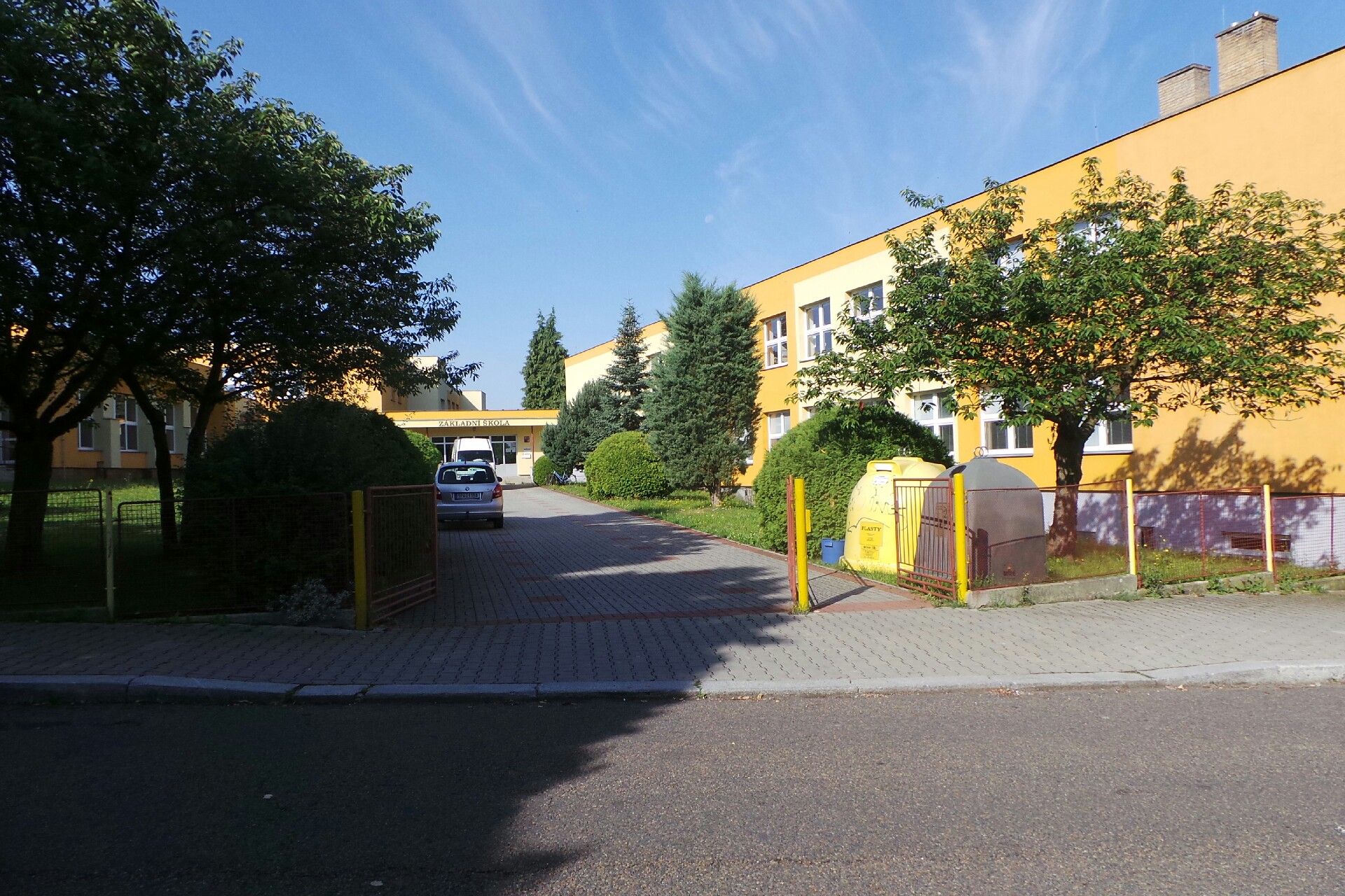 ZŠ a MŠ Hrádek, Chylická