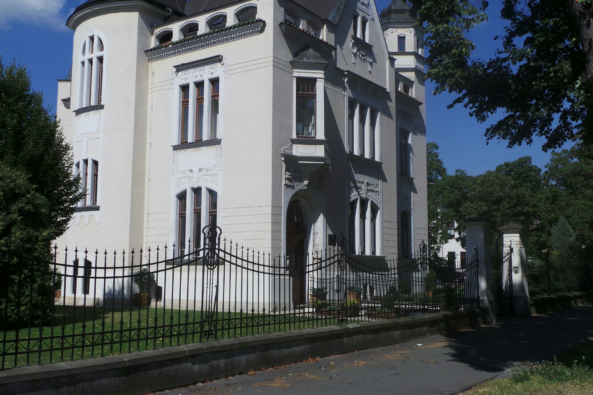 Poradenská a konzultační, a.s.