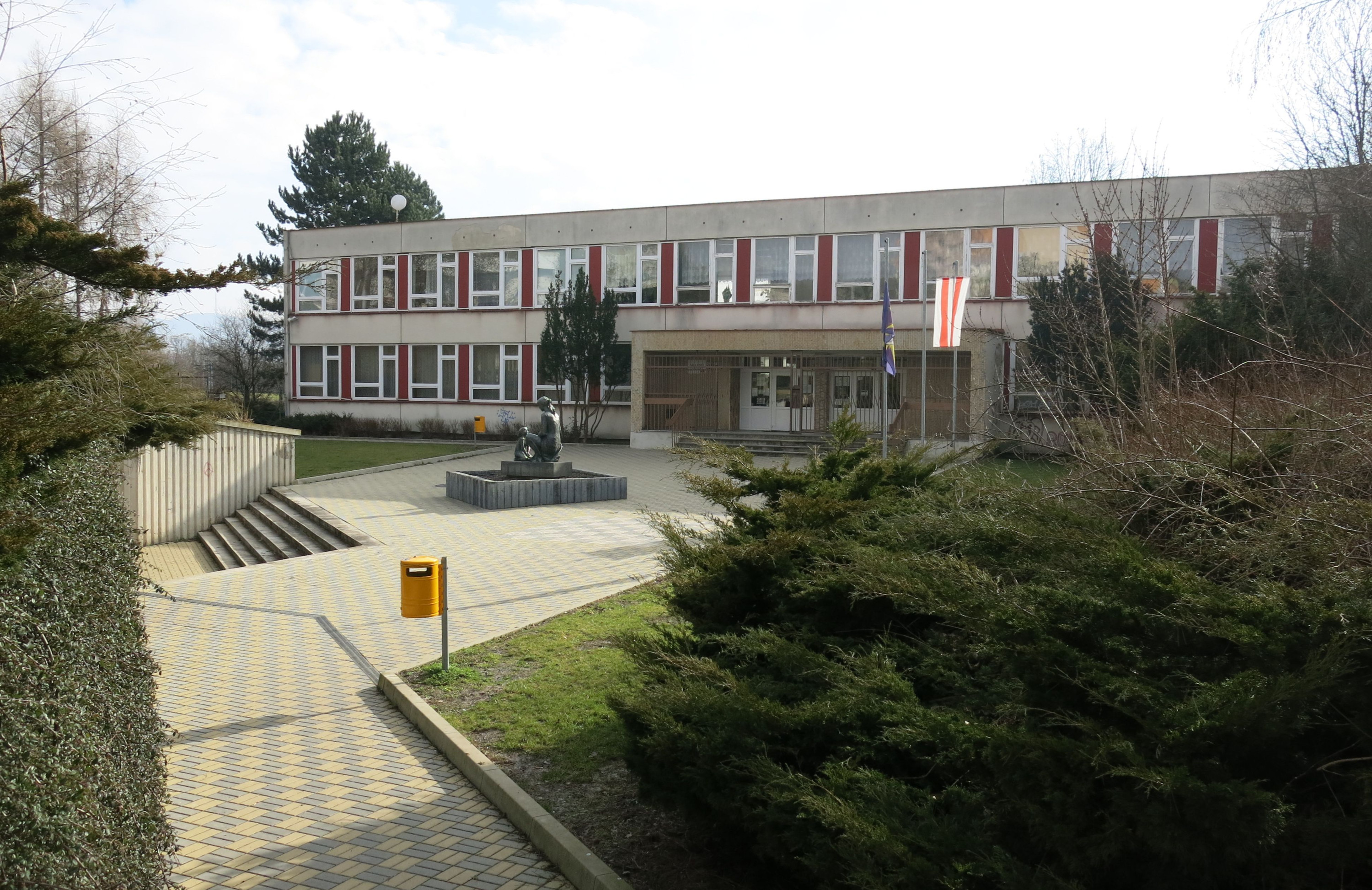 ZŠ Ústí nad Labem, Neštěmická