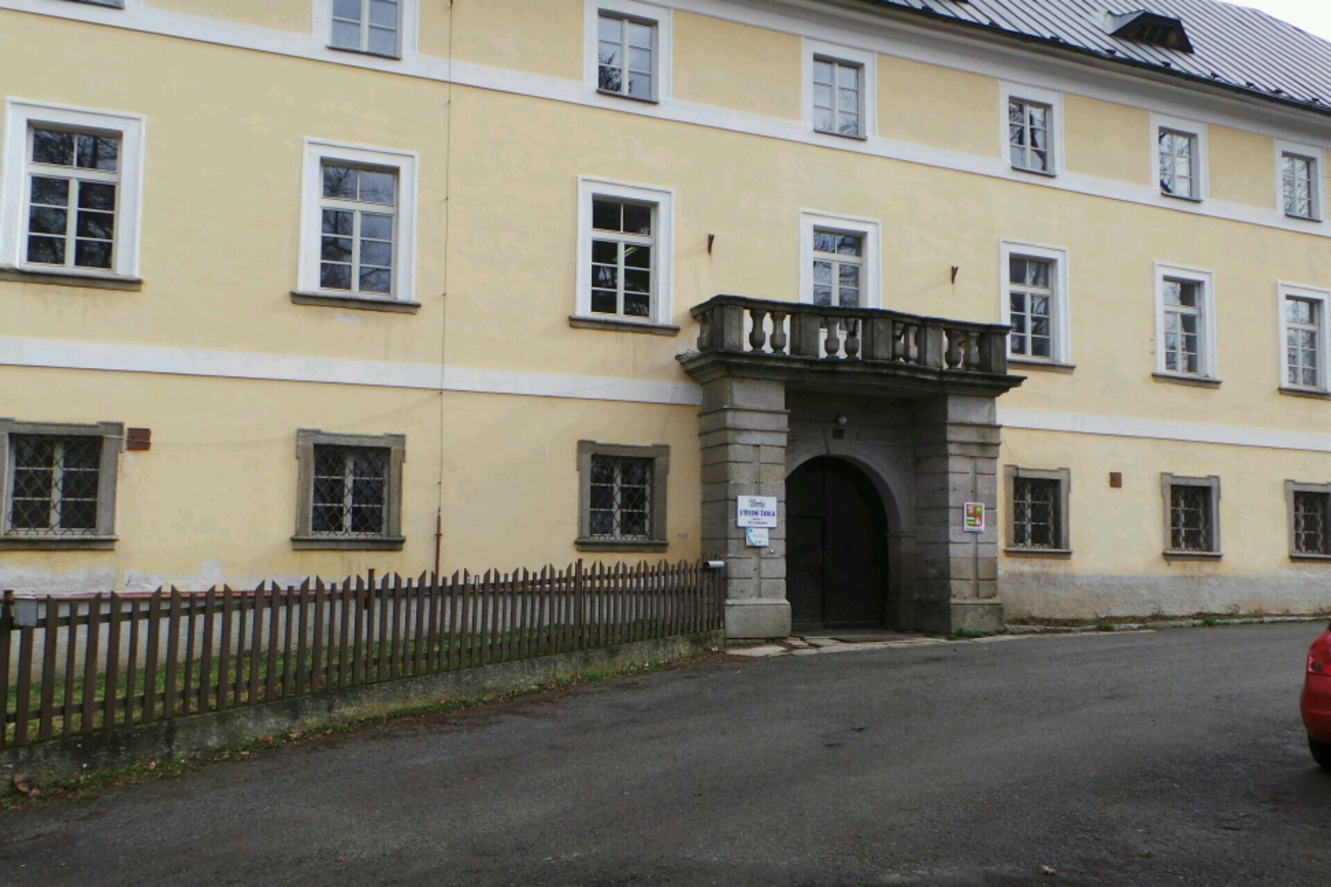 Střední škola, Oselce - domov mládeže