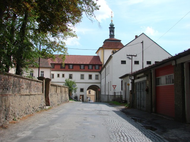 Jílové u Prahy - městský úřad foto 2