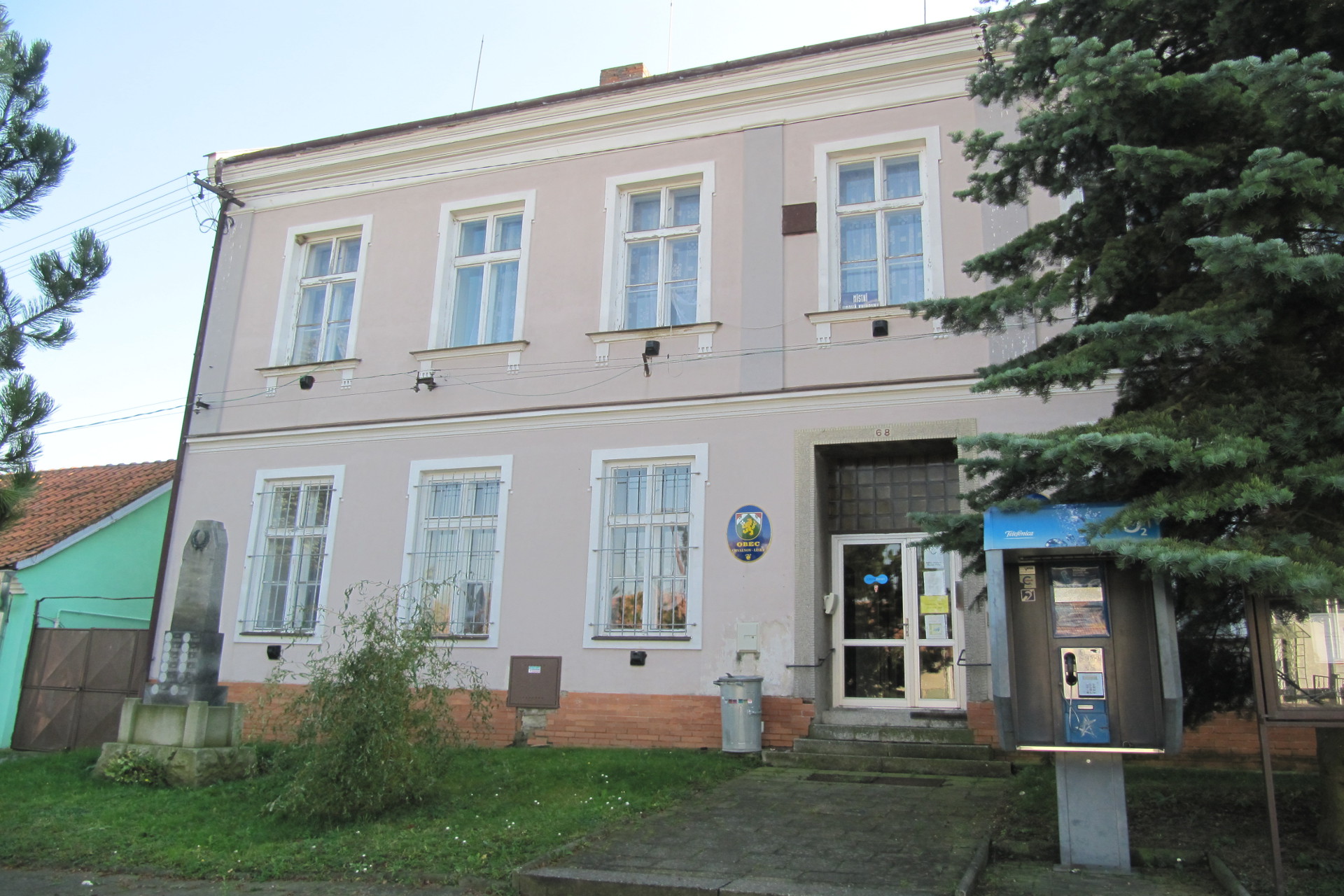 Chvalnov-Lísky - obecní úřad foto 1