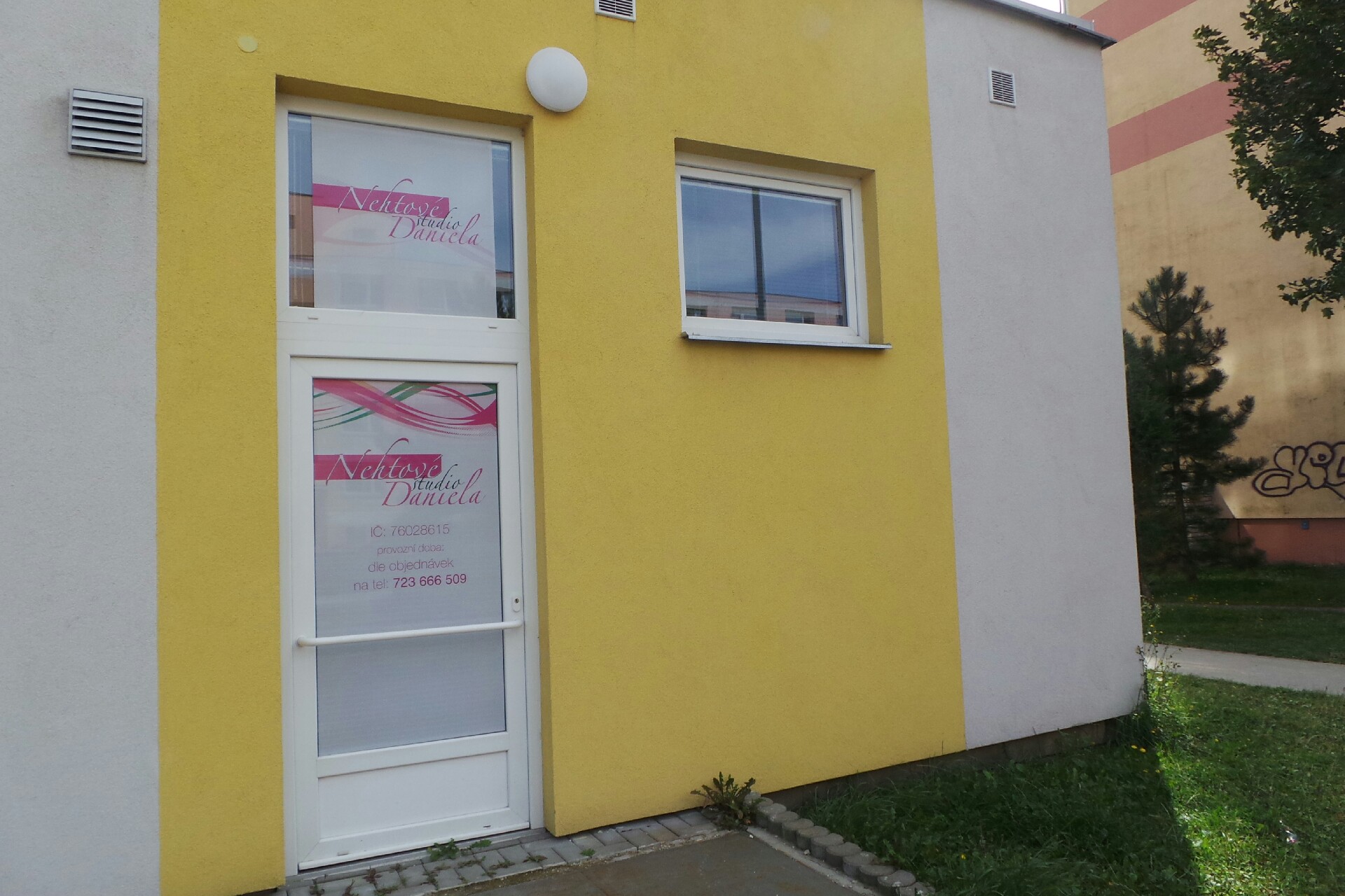 Nehtové studio Daniela