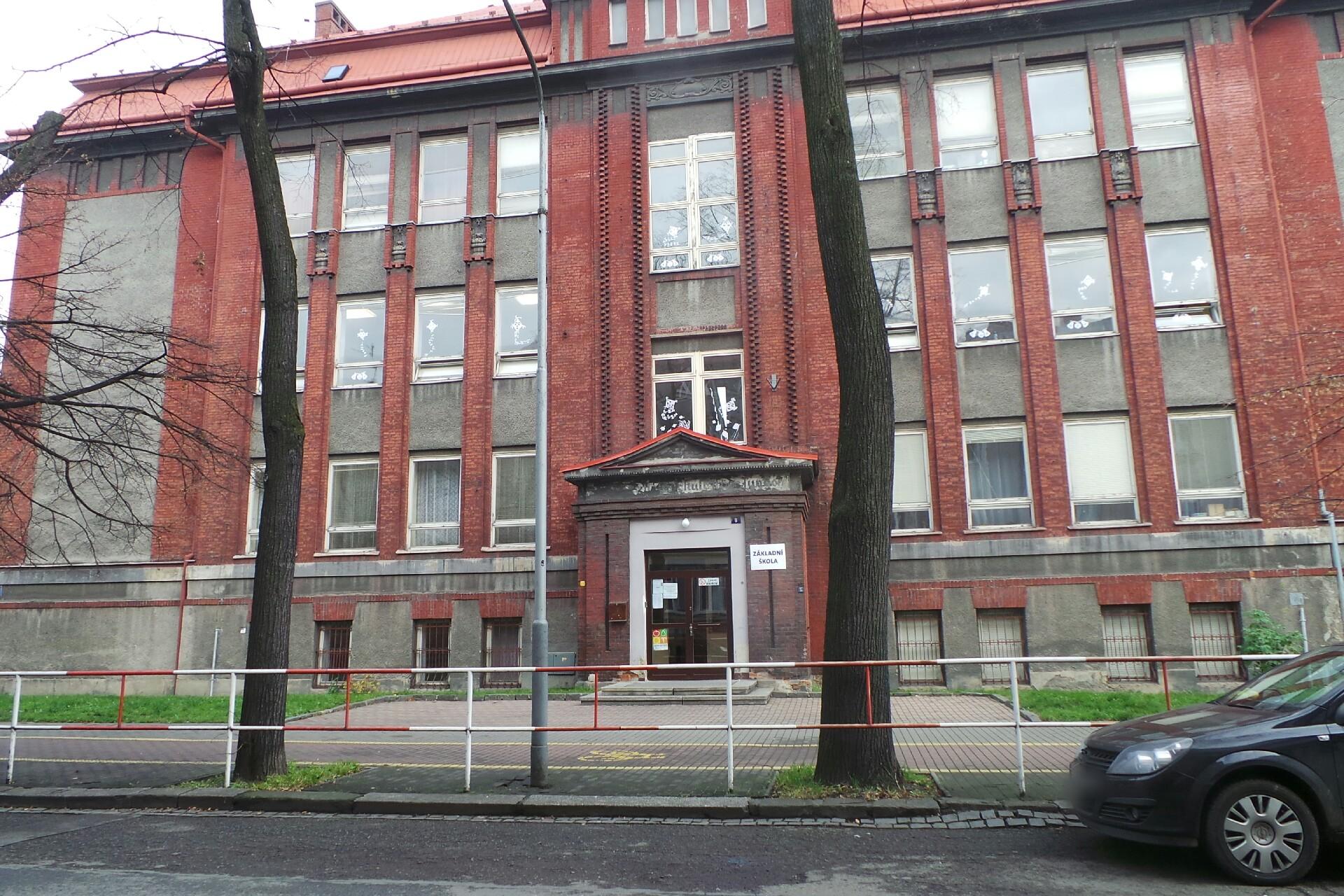 ZŠ Ostrava, Gebauerova