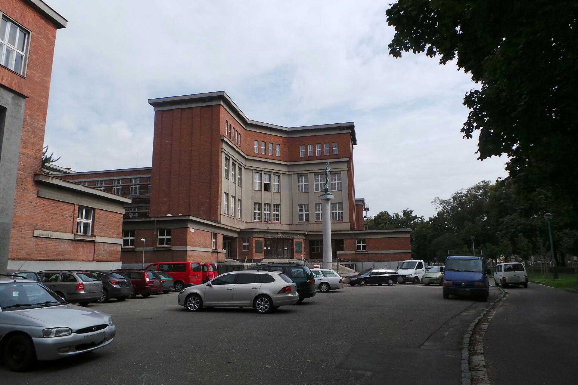 Gymnázium J. K. Tyla Hradec Králové