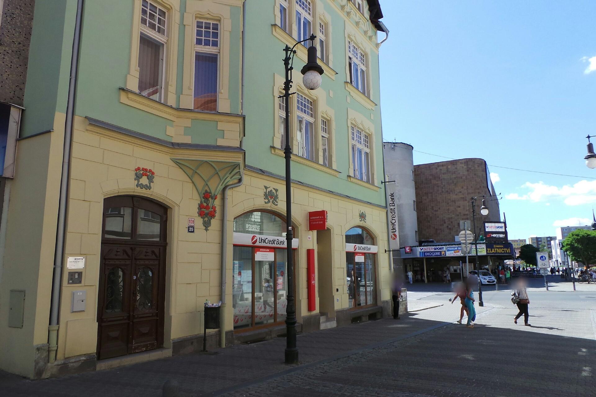 UniCredit Bank Czech Republic and Slovakia, a.s. foto 2