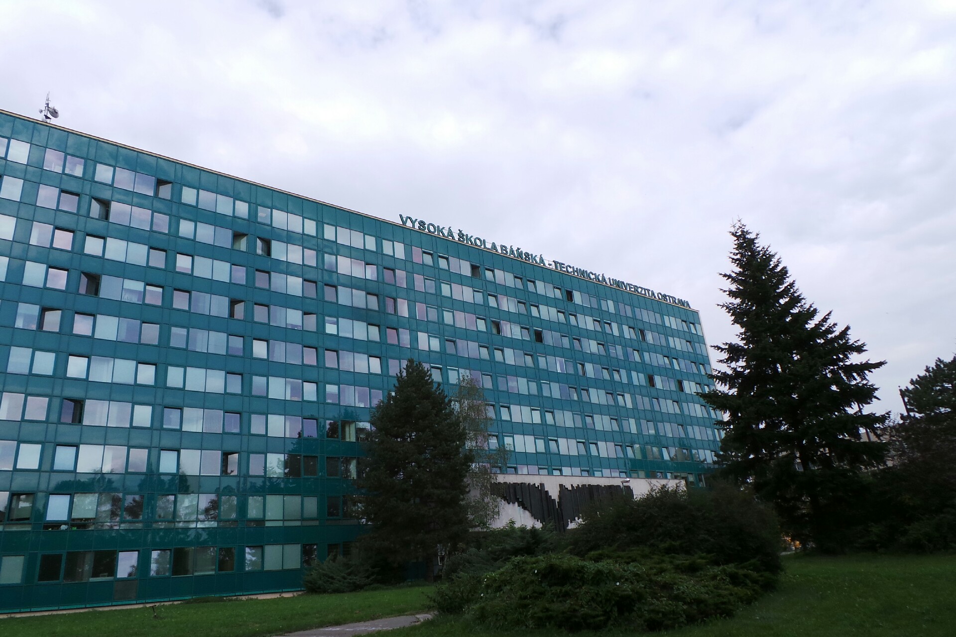 Vysoká škola báňská - Technická univerzita Ostrava - Zkušební laboratoře výzkumného centra hornin Hornicko-geologické fakulty