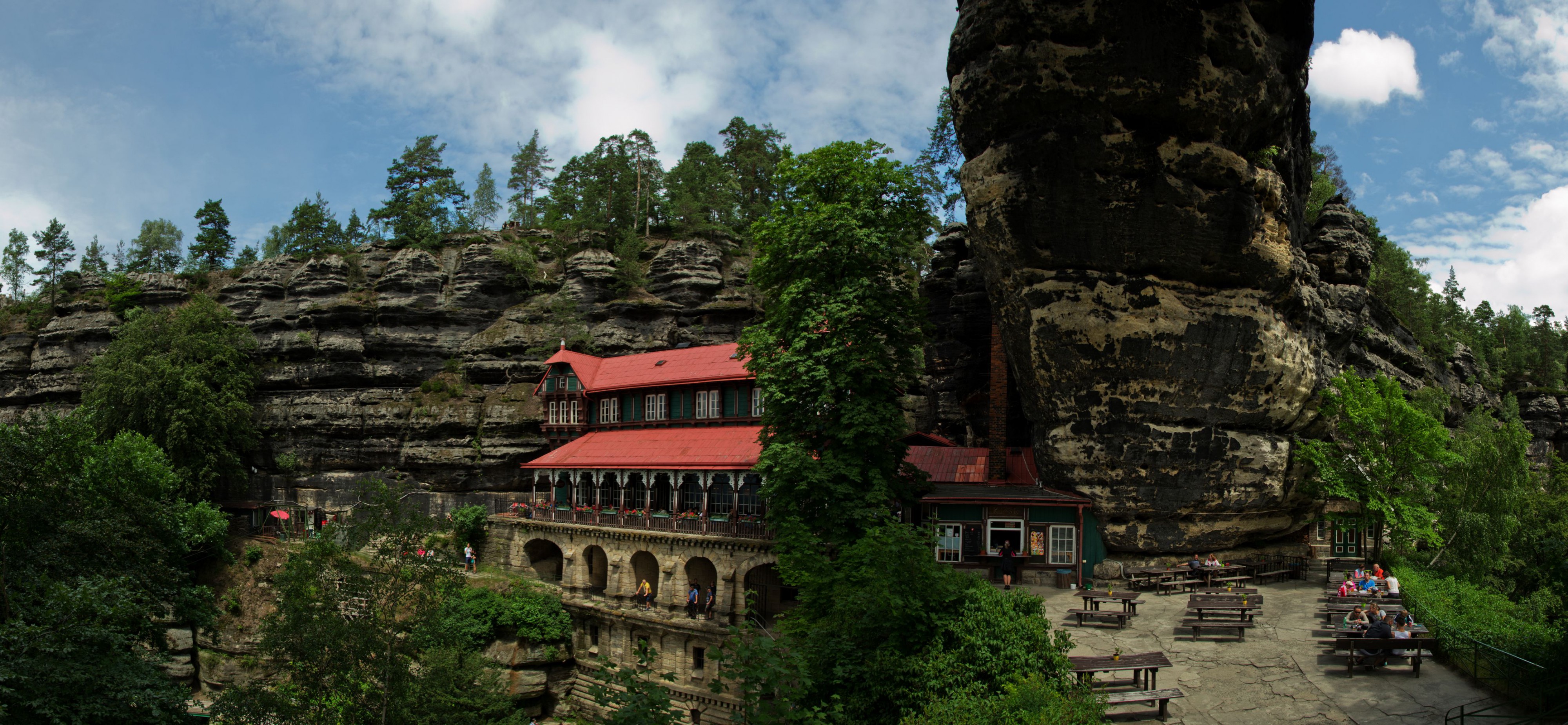 Restaurace Sokolí hnízdo foto 4