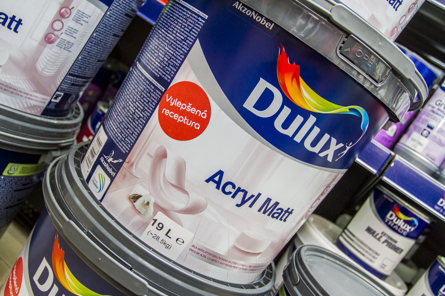 Barvy - Laky - NAGANO STAV s.r.o. foto 2