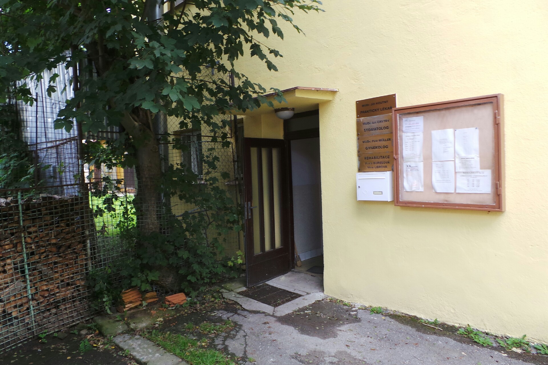 MUDr. Petr Müller MUDr. Tomáš Muller a MUDr. Zuzana Mullerová