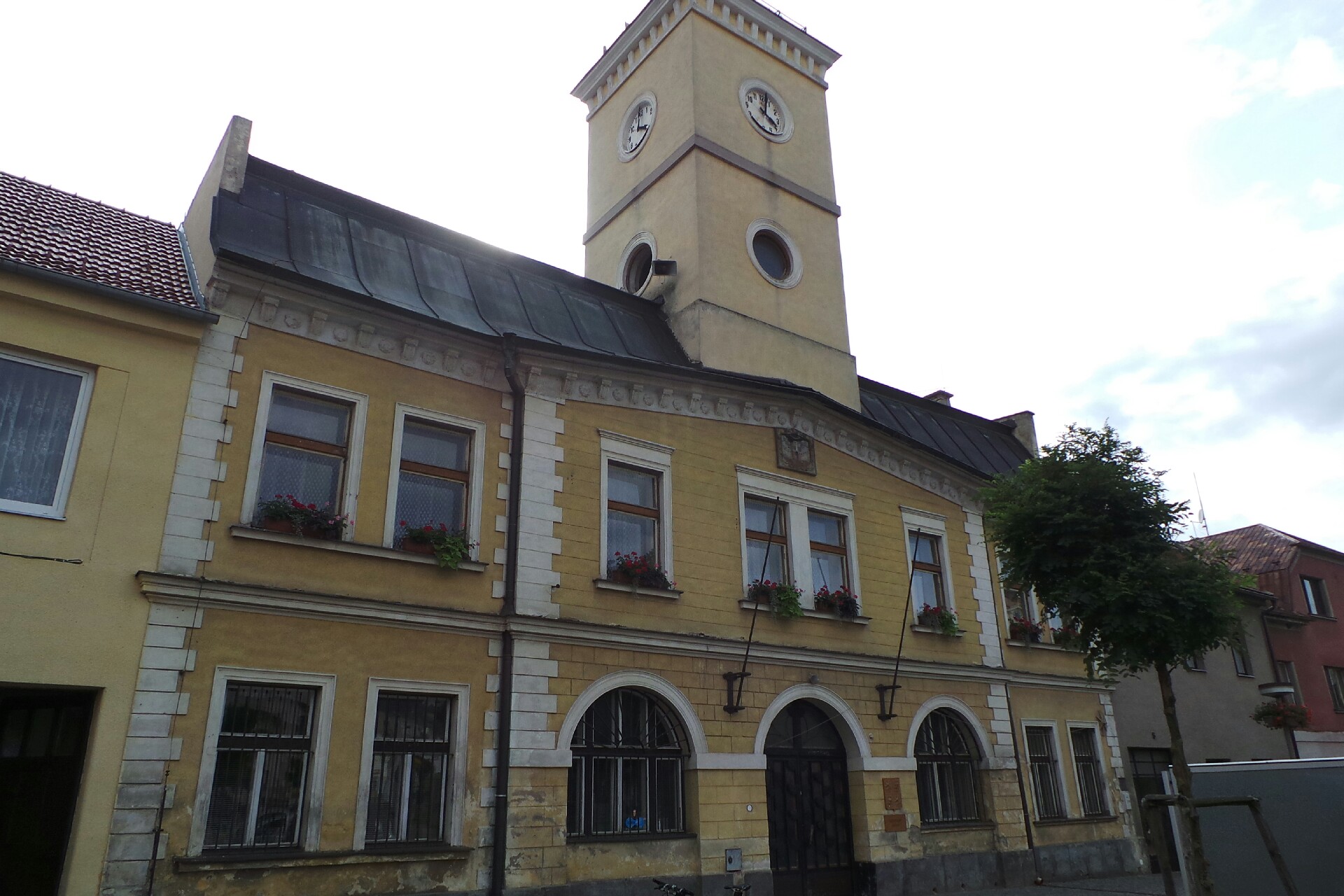 Městský úřad Dolní Bousov foto 2