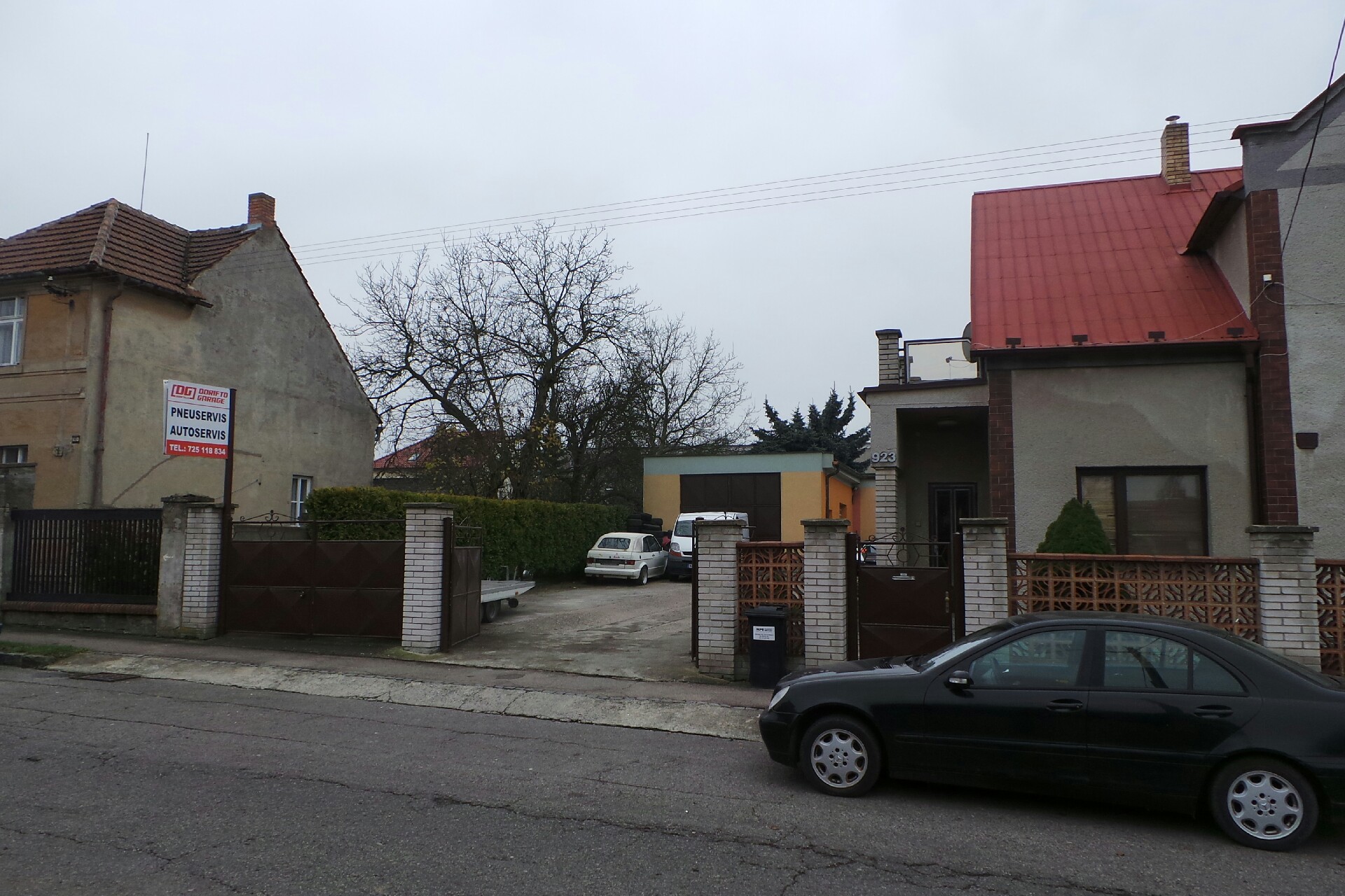 Petr Mühlau - Dorifto Garage