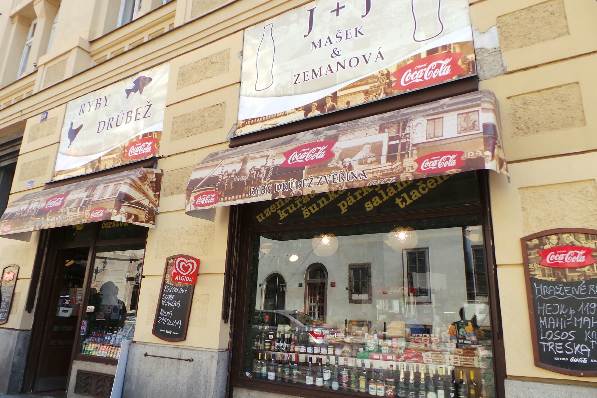 Potraviny Karmelitská 270