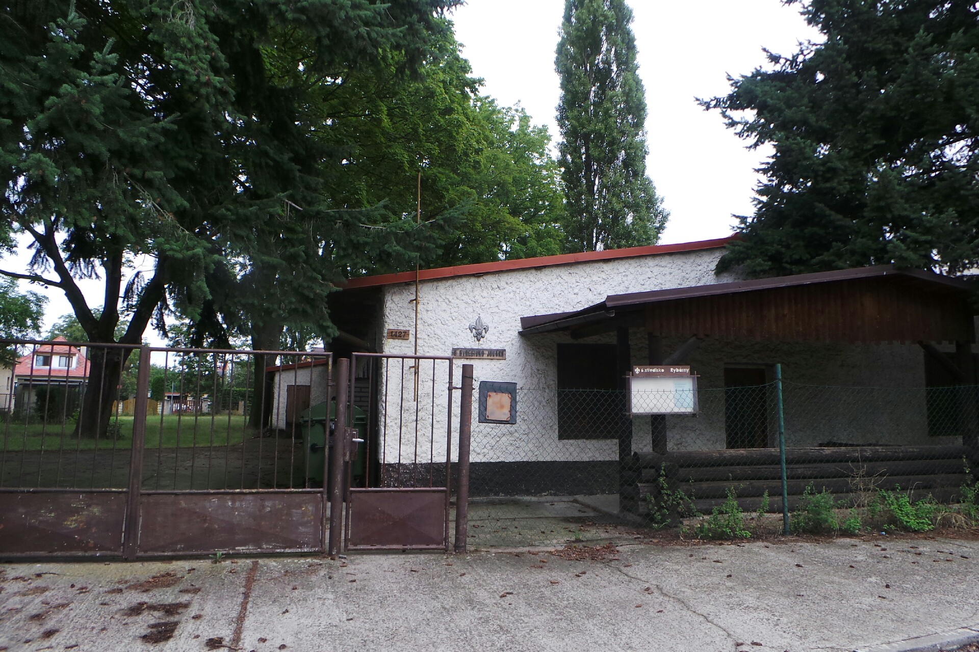 Junák - český skaut, středisko Rybárny Hradec Králové - klubovna