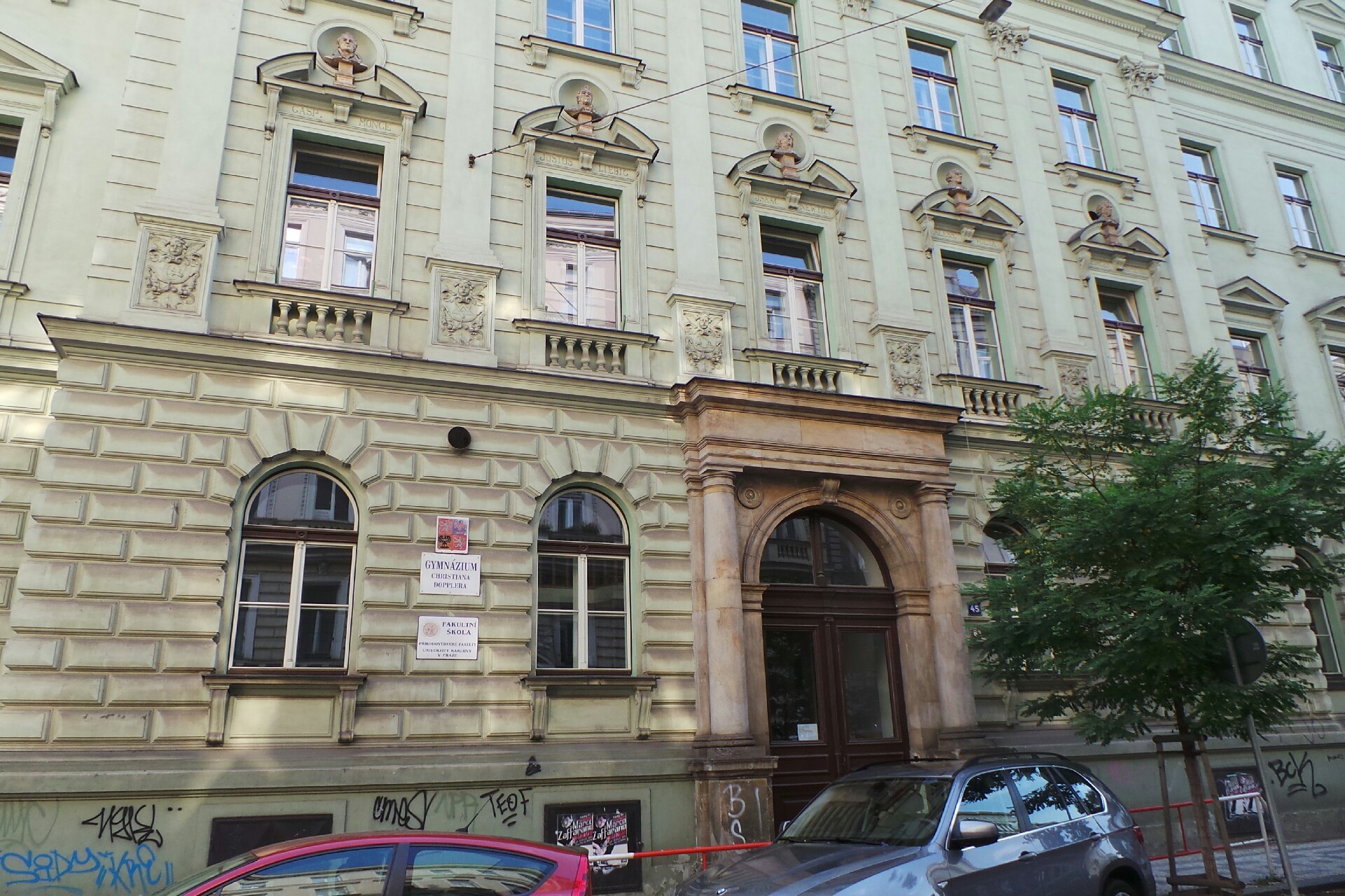 Gymnázium Christiana Dopplera foto 2