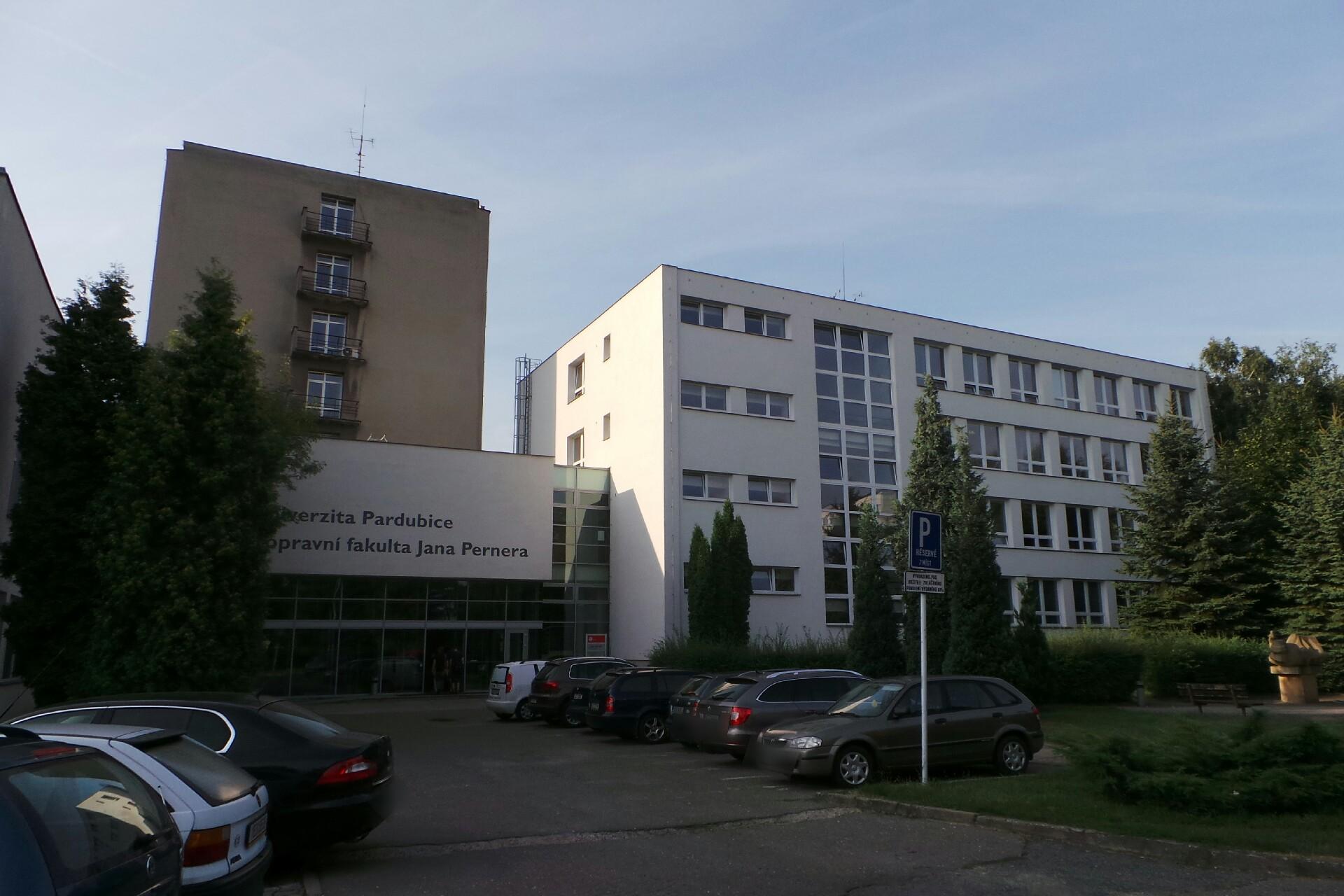 Univerzita Pardubice - Ústav pro znaleckou činnost