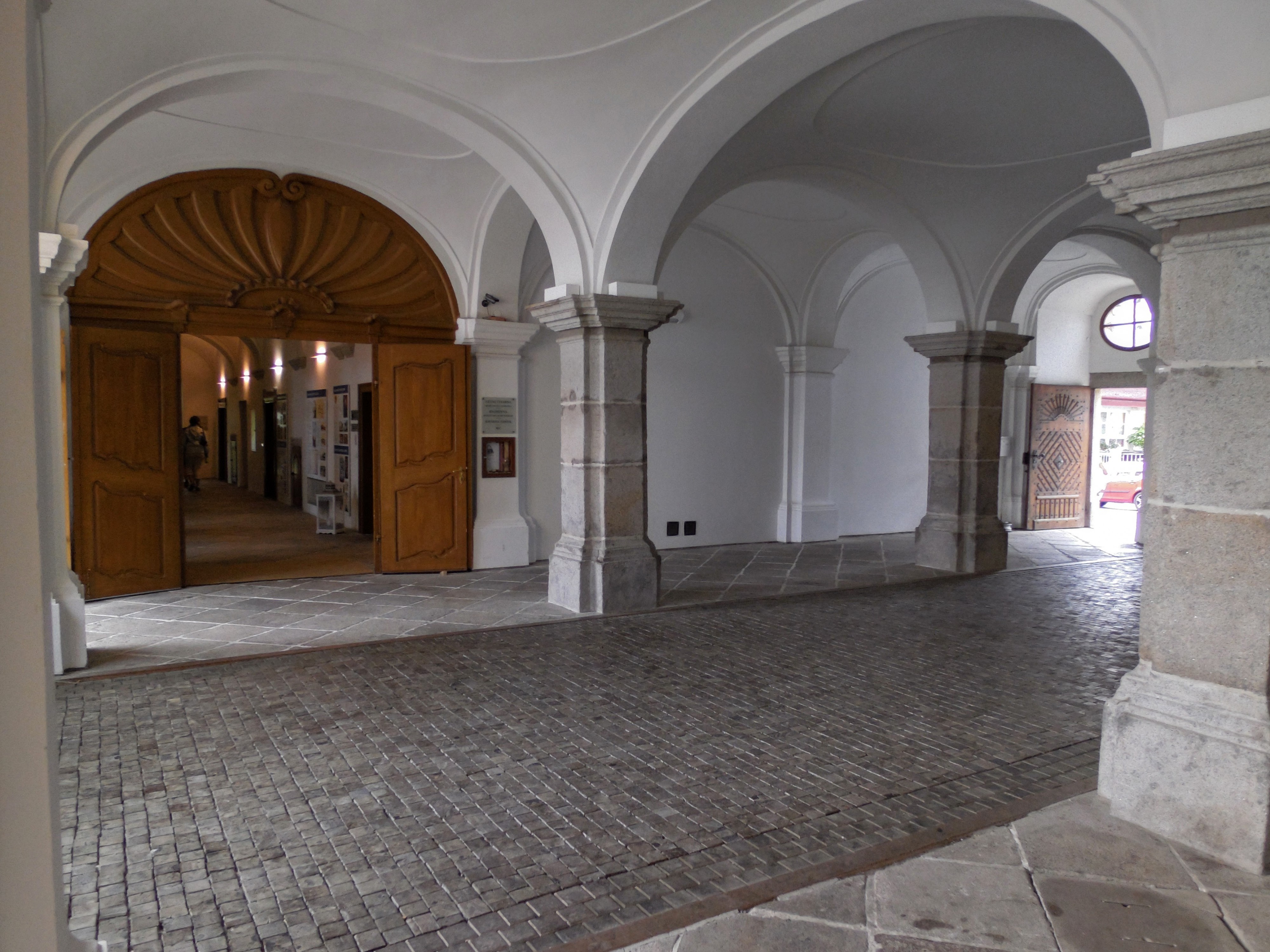 Uhřice - obecní úřad foto 2