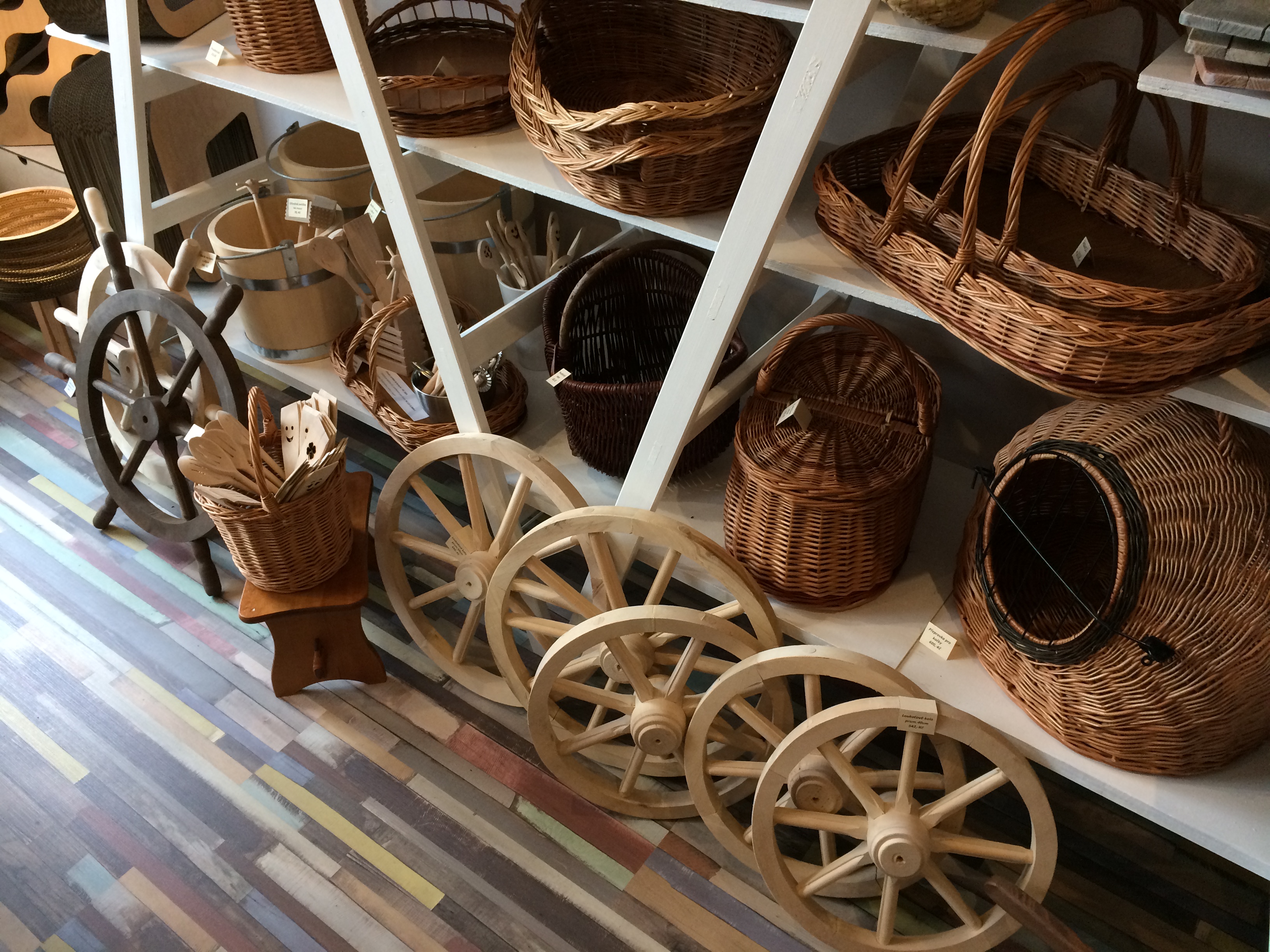 DŘEVO A KÁMEN foto 3